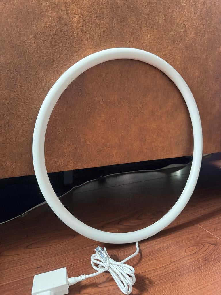 Ikea LED Ringlamp - Modern en Sfeervol, Hobby en Vrije tijd, Borduren en Borduurmachines, Ophalen of Verzenden, Zo goed als nieuw