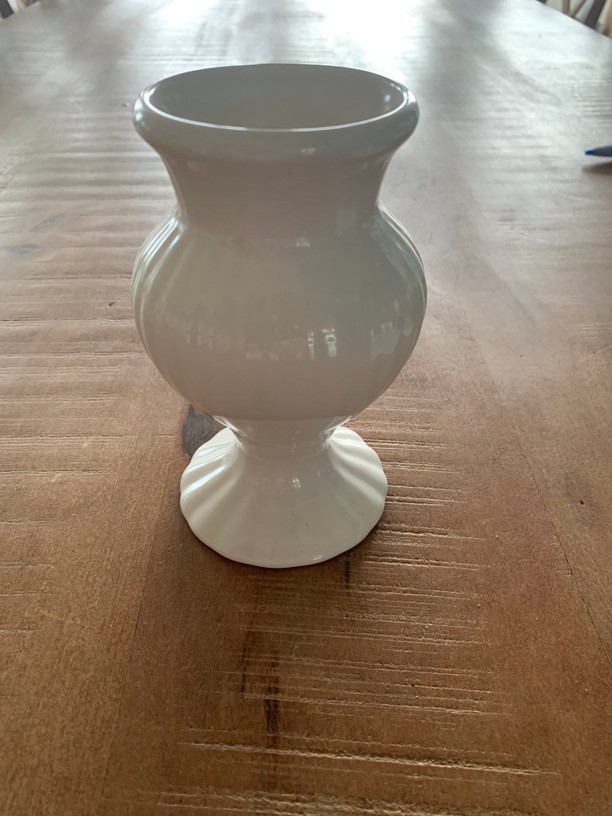 Witte vaas Porceleyne fles Jongenhans Rotterdam, Huis en Inrichting, Woonaccessoires | Vazen, Gebruikt, Wit, Steen/keramiek, 15 cm