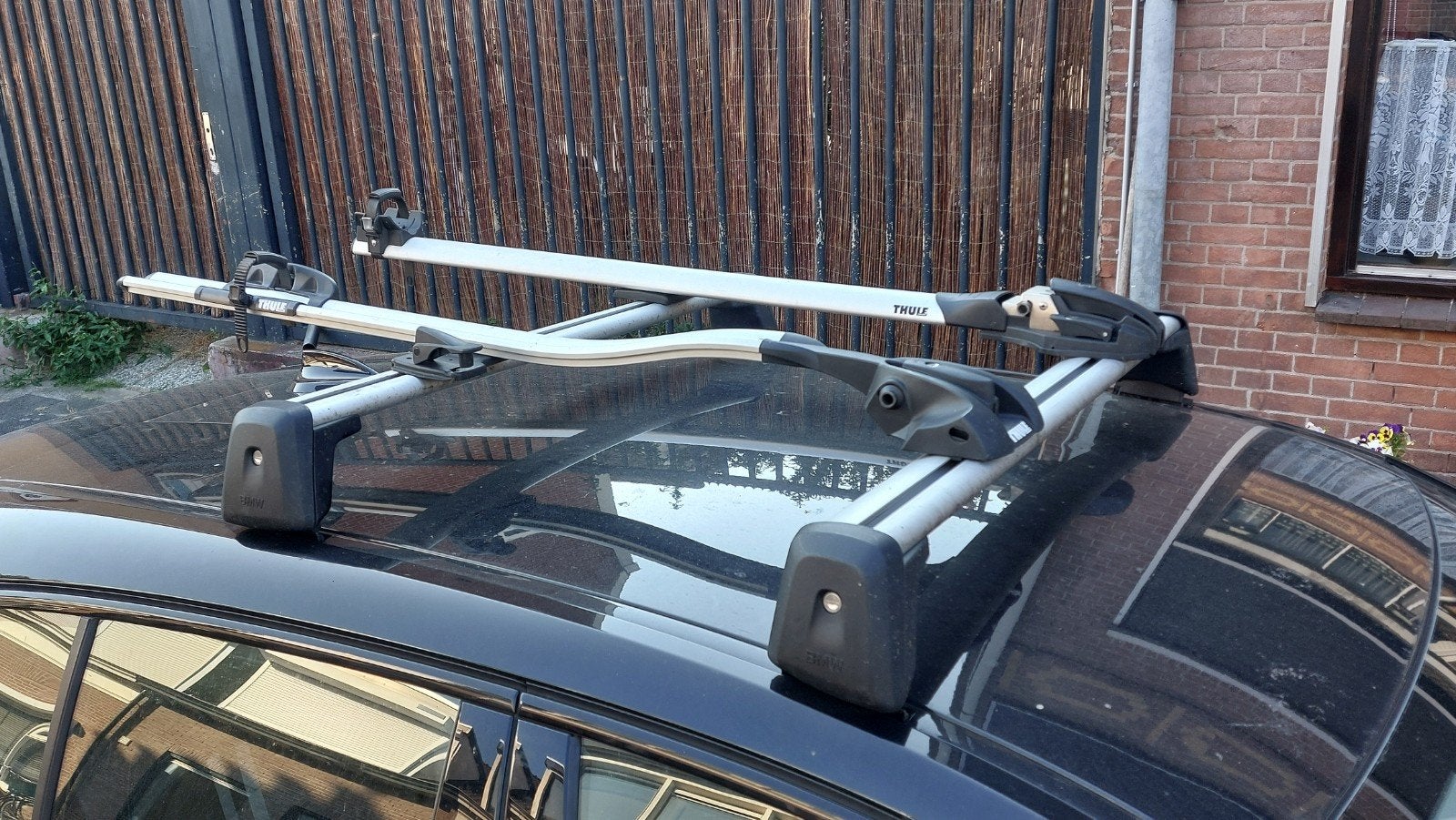 Dakdragers + 2 fietsendragers te huur voor BMW 118i (F40), Ophalen