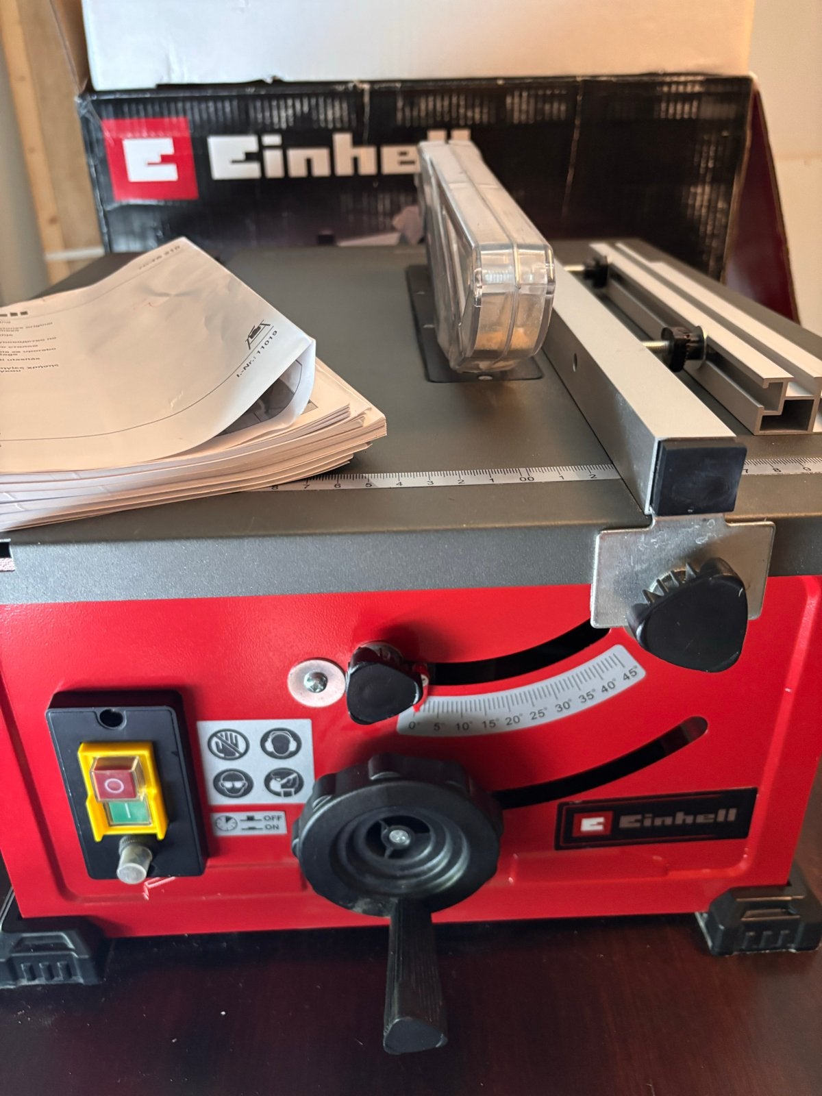 Einhell TC-TS 210 Tafelcirkelzaag - weinig gebruikt met doos, Doe-het-zelf en Verbouw, Gereedschap | Zaagmachines, Ophalen, Cirkelzaag