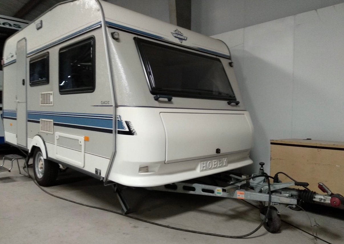 Hobby Classic 400 (1996) | BOVAG gekeurd | Nieuwe banden, Caravans en Kamperen, Hobby, Omvormbare zithoek, Treinzit, 750 - 1000 kg