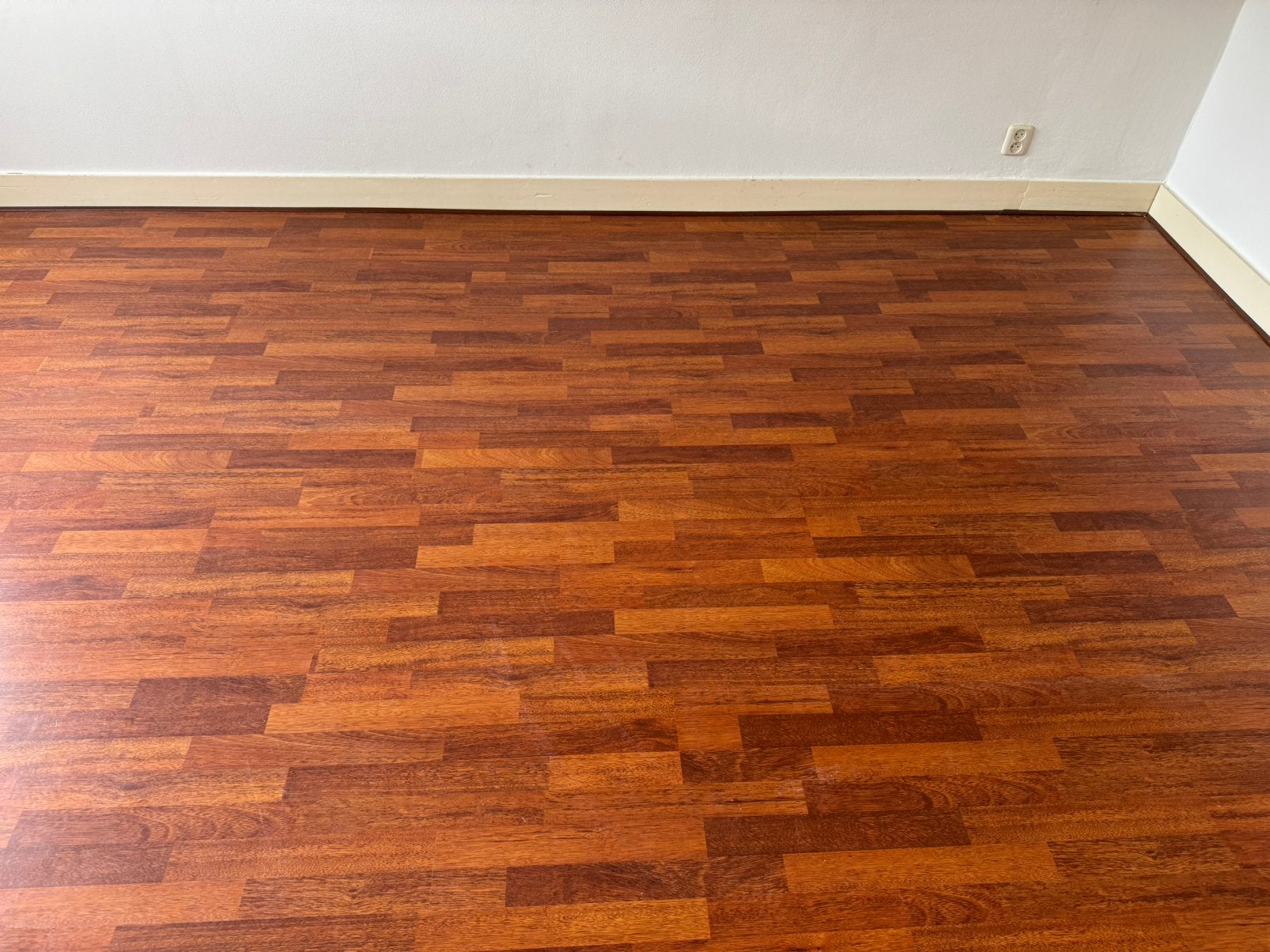 Laminaat vloer donker, Doe-het-zelf en Verbouw, Gebruikt, 50 tot 150 cm, 10 m² of meer, Hout