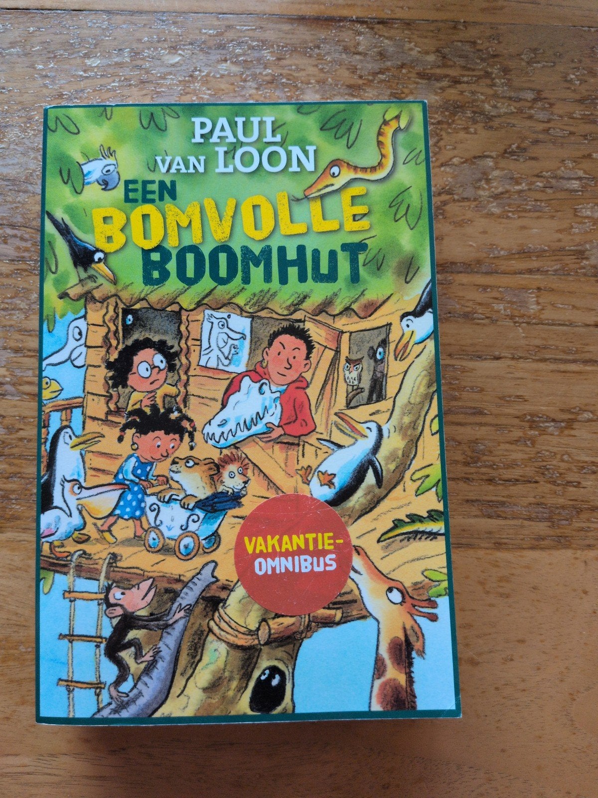 Een Bomvolle Boomhut - Paul van Loon (Vakantie-Omnibus), Verzenden, Zo goed als nieuw, Paul van Loon, Fictie algemeen