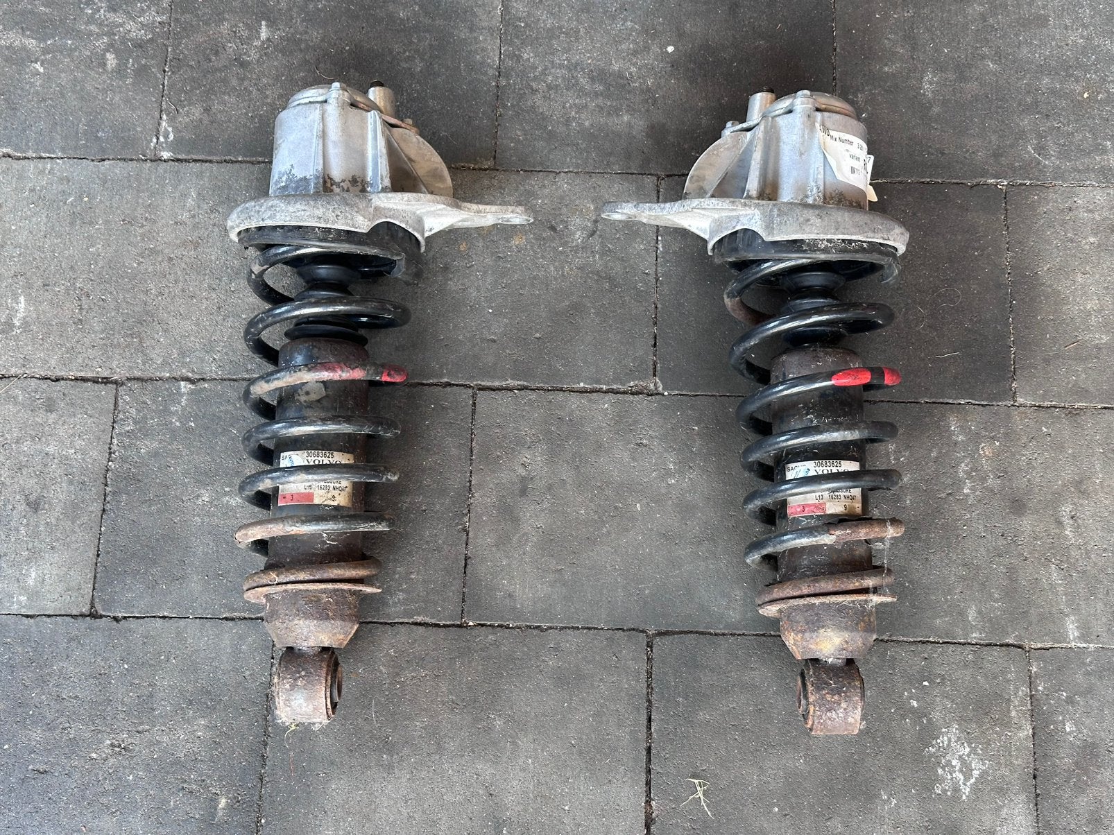 Volvo Nivomat schokdempers achterzijde AWD S60 V70 XC70 p2, Auto-onderdelen, Ophalen, Gebruikt, Volvo