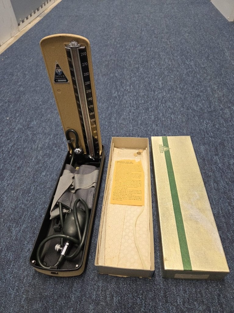 Vintage NOVA Presameter Riester bloeddrukmeter, Antiek en Kunst, Ophalen of Verzenden