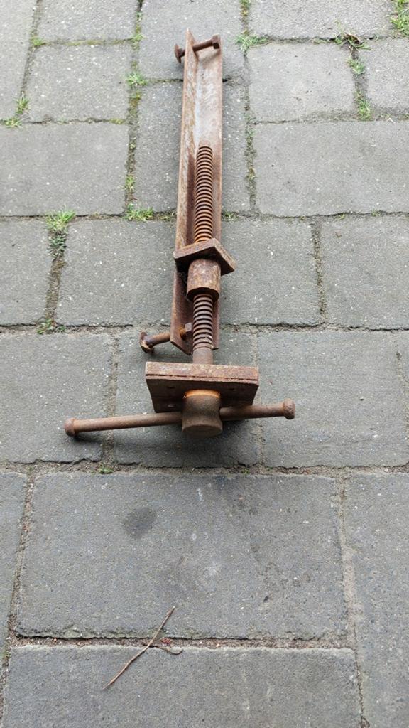 Oude werkbankschroef, Doe-het-zelf en Verbouw, Werkbanken, Ophalen