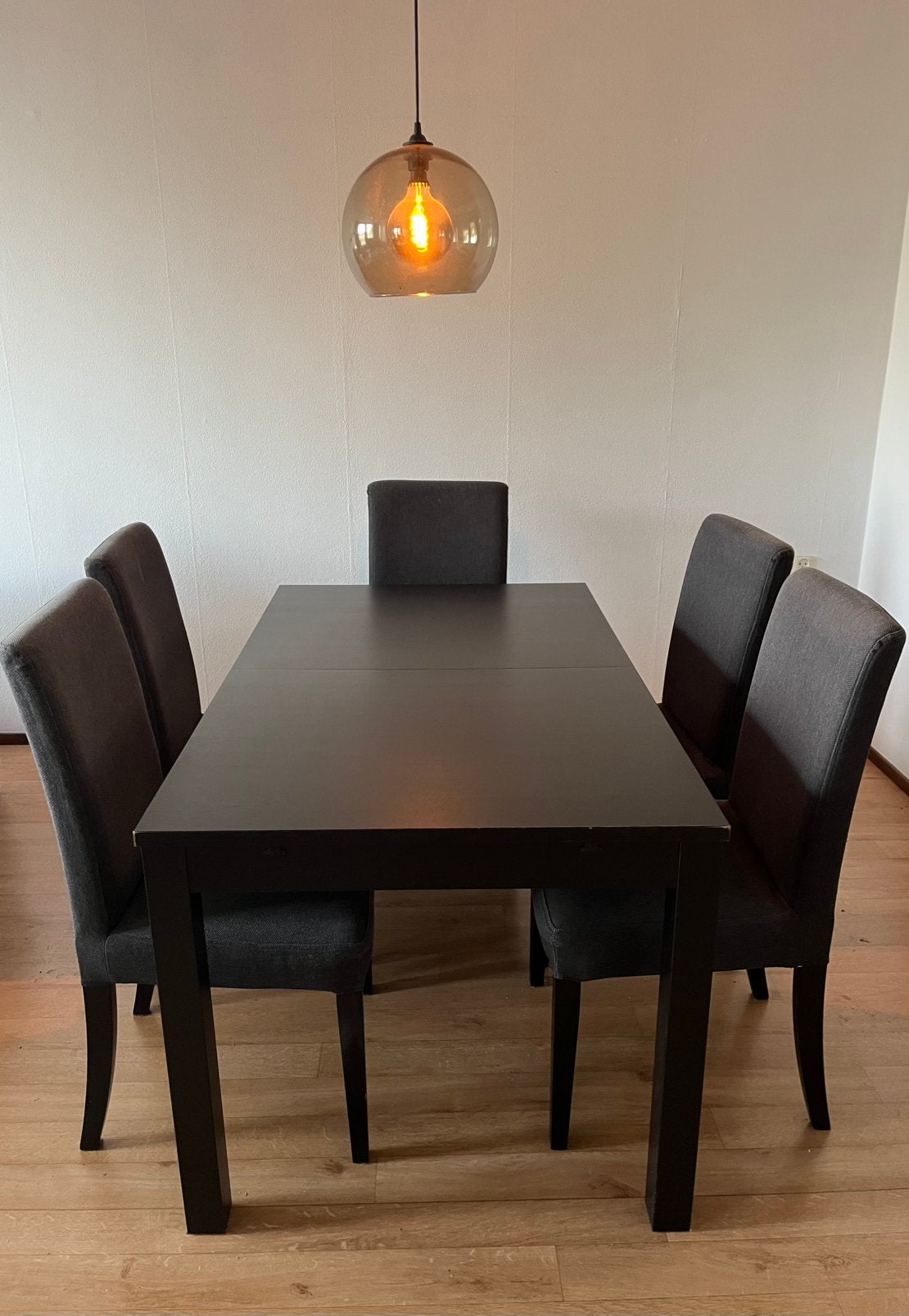 Eettafel met 5 stoelen – GRATIS, Huis en Inrichting, Complete eetkamers, Zo goed als nieuw, 4 tot 6 stoelen, Ophalen