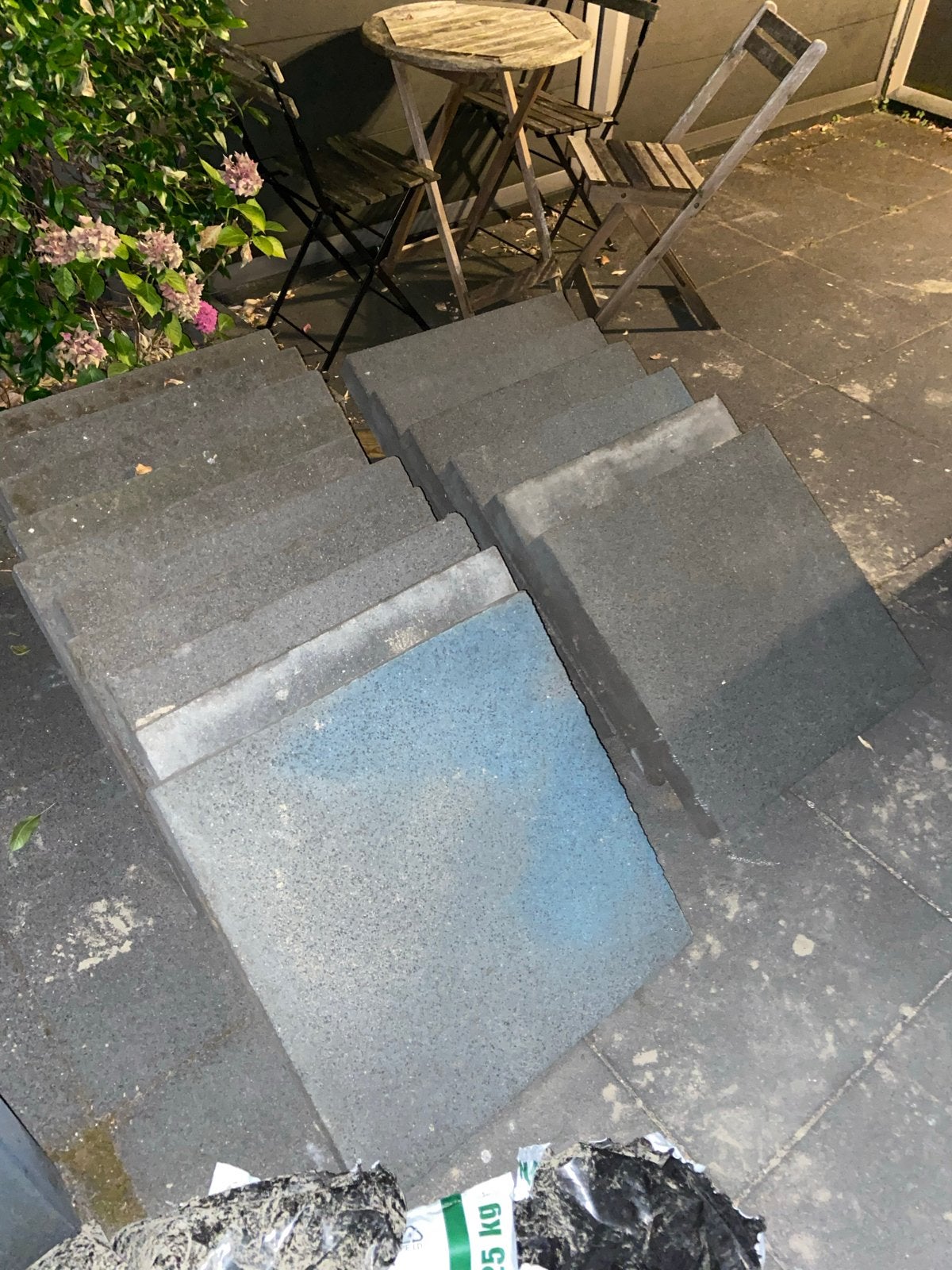 16 betontegels 60x60x6 cm, Ophalen, Gebruikt, 5 tot 10 m², Beton