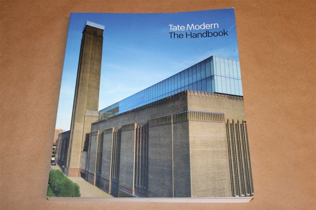 Tate Modern — The Handbook — Gids door het Museum, Ophalen of Verzenden, Gelezen