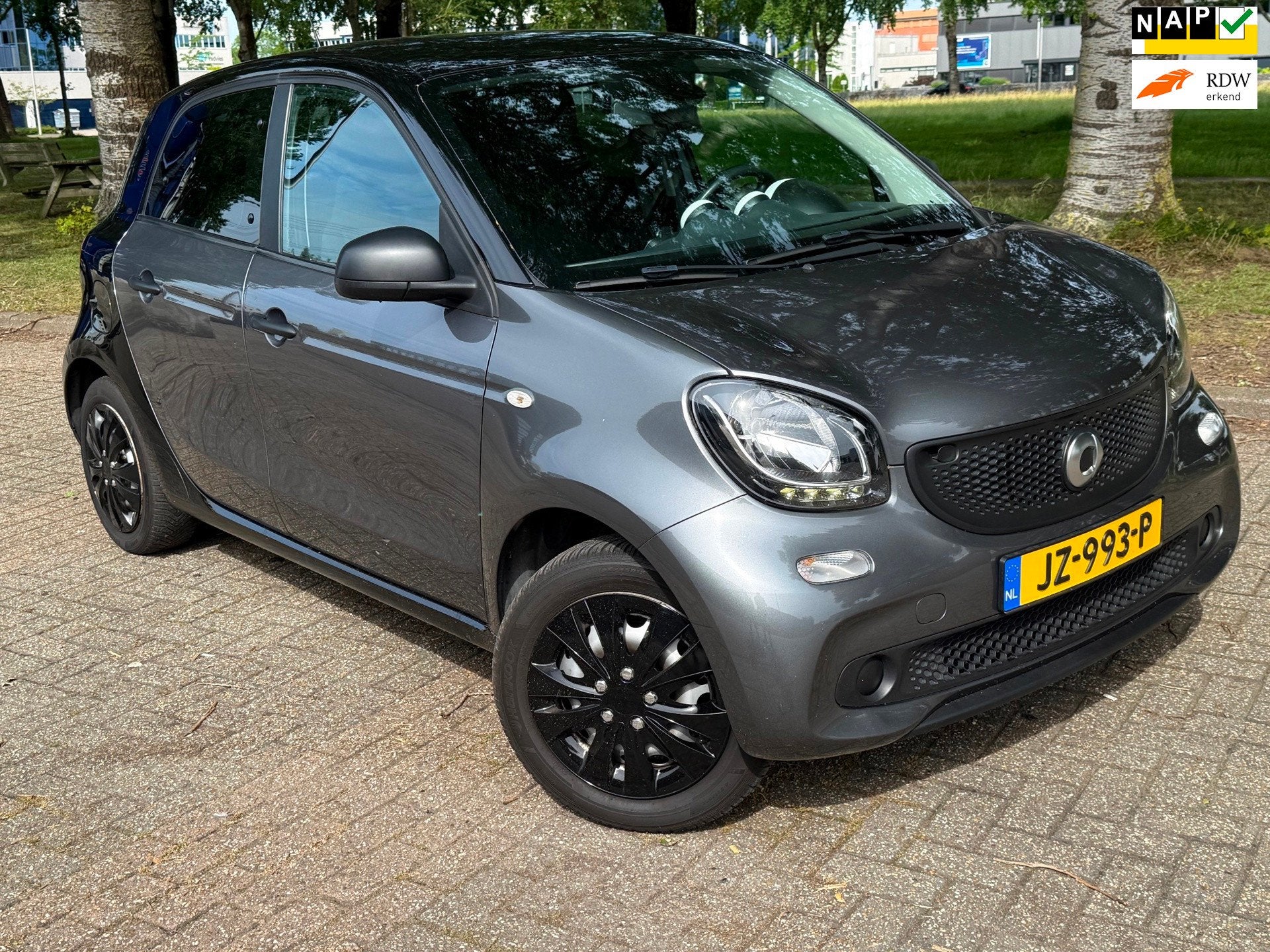 Smart Forfour 1.0 Pure, Achterwielaandrijving, Gebruikt, Origineel Nederlands, Handgeschakeld
