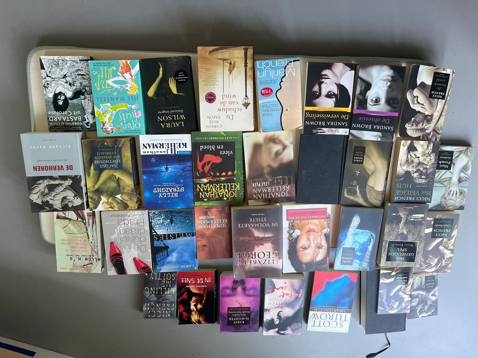 Verhuisdozen vol boeken van bekende auteurs (34 stuks), Ophalen, Gelezen, Nederland