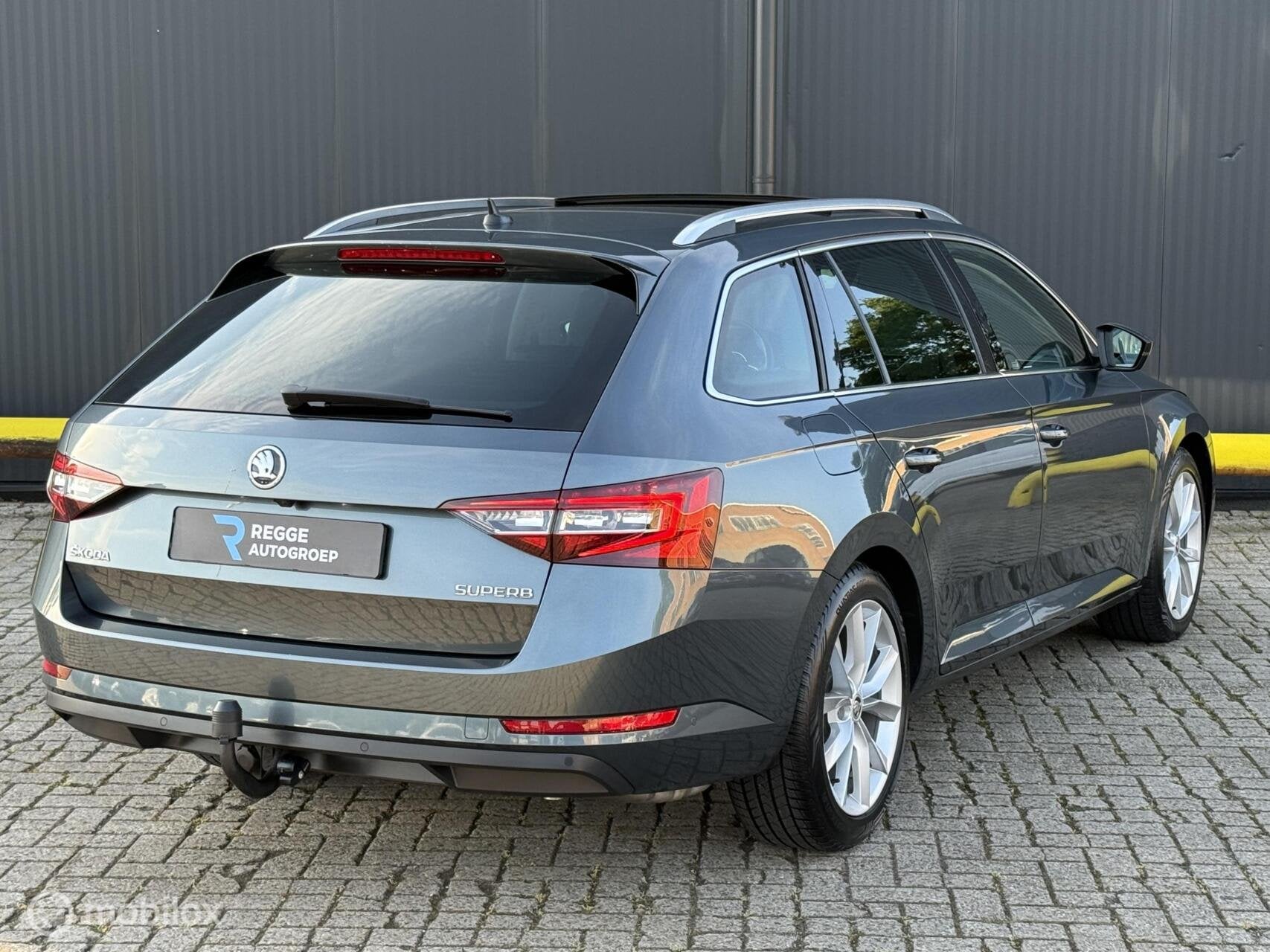 Skoda Superb Combi 1.5 TSI ACT Ambition PANORAMADAK|TREKHAAK, Auto's, 730 kg, 4 cilinders, 150 pk, 1600 kg