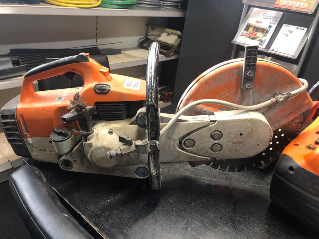 Stihl TS 400 doorslijper - Krachtige zaagmachine, Doe-het-zelf en Verbouw, Gereedschap | Zaagmachines, Ophalen, Gebruikt, 70 mm of meer