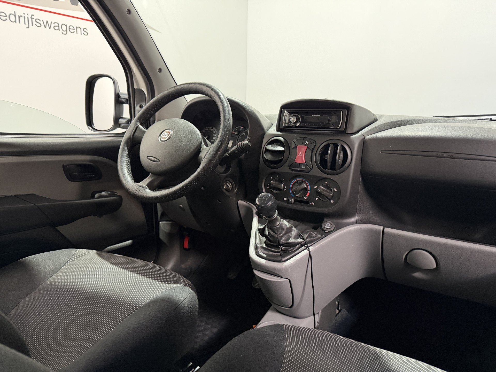 Fiat Doblò 1.4 Active - Benzine - 5 pers. (bj 2010), Voorwielaandrijving, Gebruikt, Doblo, 4 cilinders