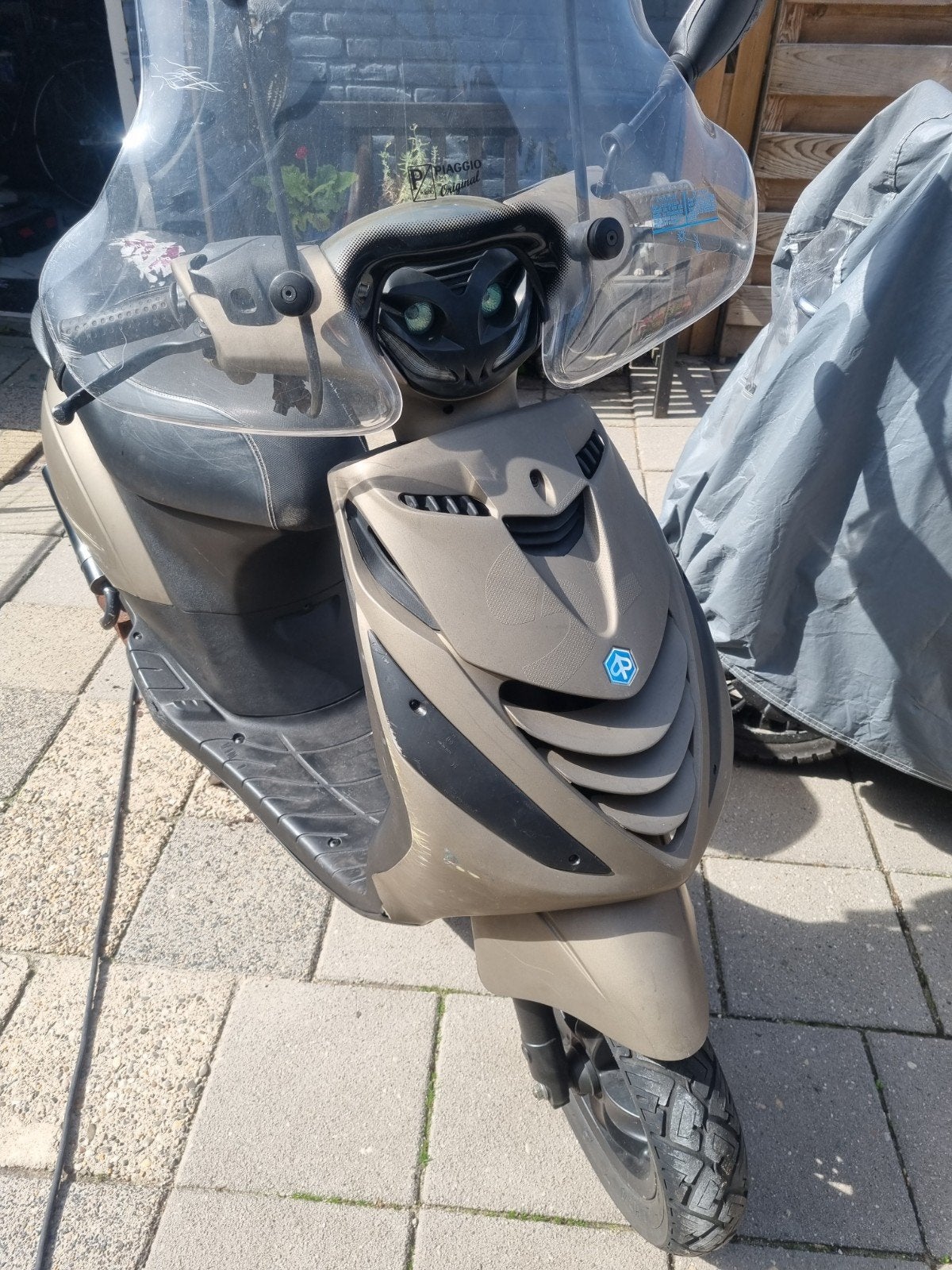 piaggio zip  4 t 2v opknapper 2018, Fietsen en Brommers, Scooters | Piaggio, Gebruikt, Zip, Ophalen of Verzenden, Benzine