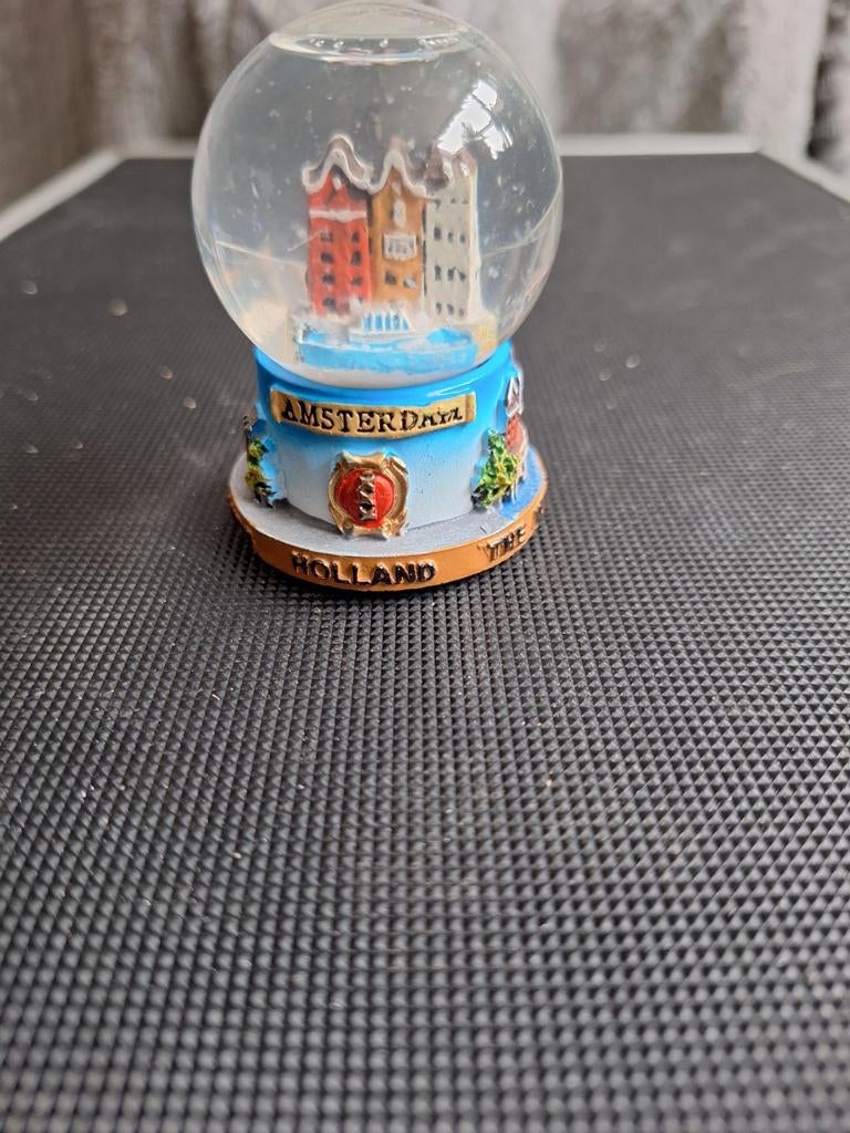 Sneeuwbol Amsterdam, Ophalen of Verzenden, Zo goed als nieuw, Overige typen
