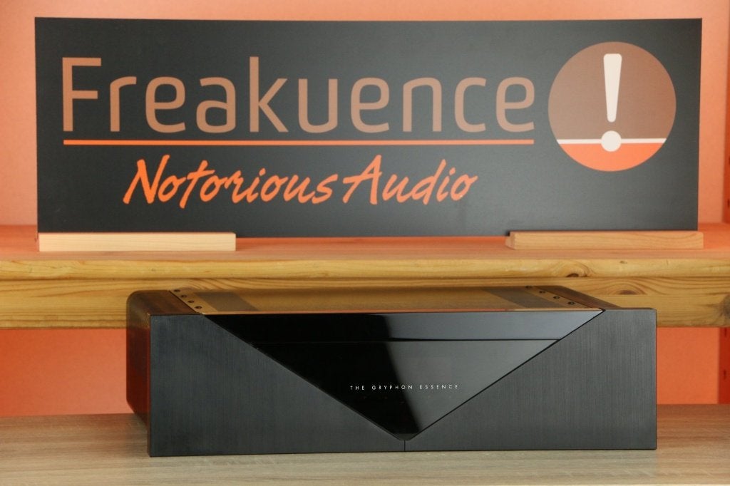 Gryphon Essence Preamplifier TRADE.INRUIL OK. The real shit., Ophalen of Verzenden, Zo goed als nieuw, Gryphon Audio Designs ApS, Ringstedgade 62, 4700 Næstved, Denemarken