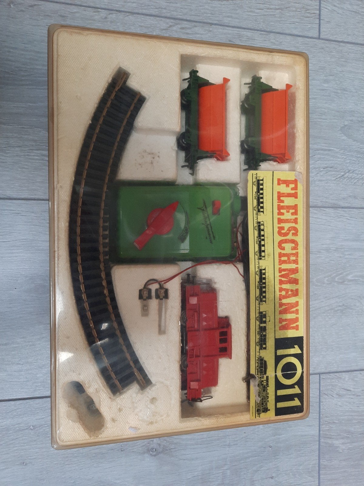 Fleischmann 1011 Treinset - Locomotief, wagons, rails, trafo, Gelijkstroom, Fleischmann, Ophalen of Verzenden, Analoog