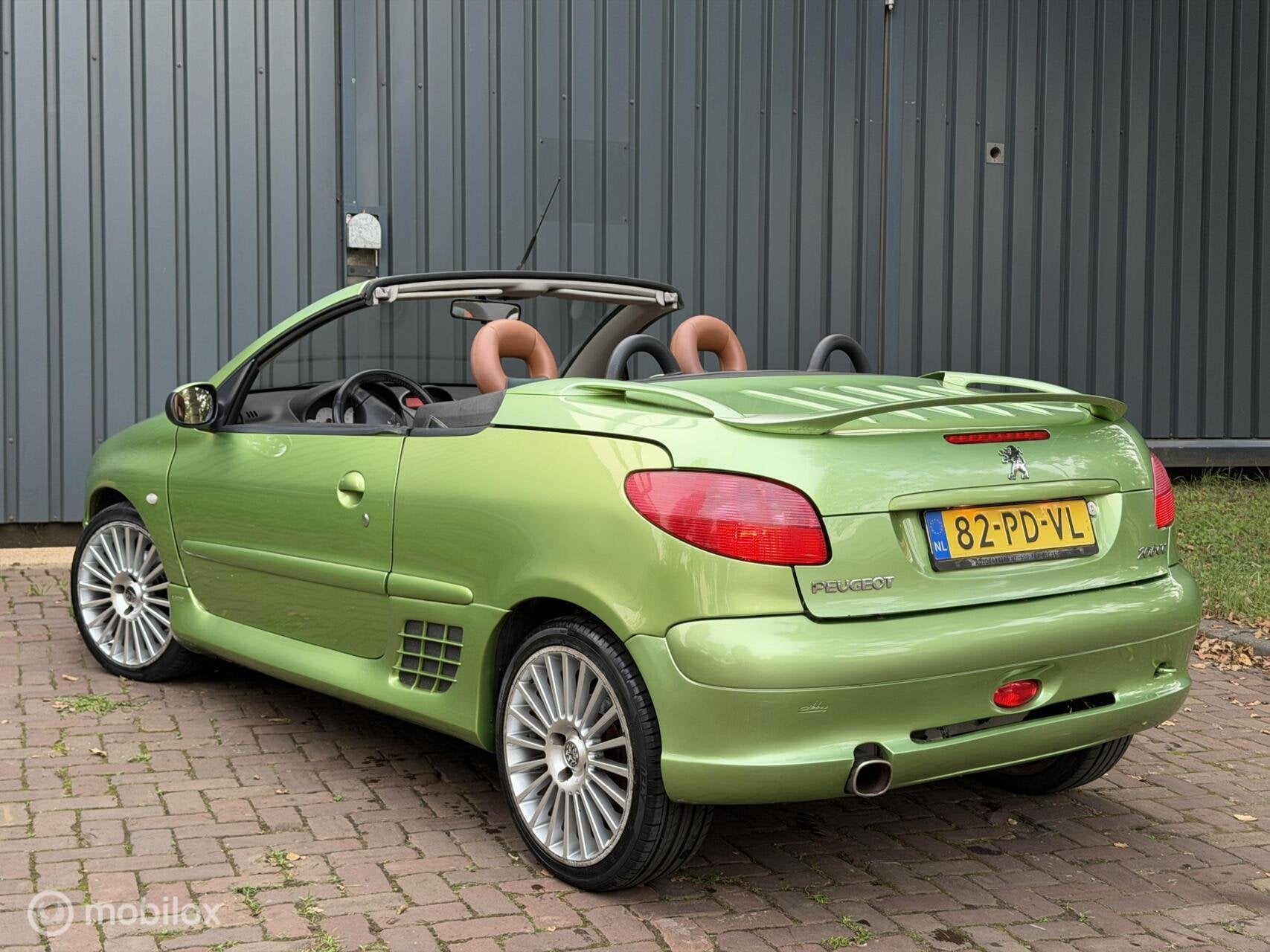 Peugeot 206 CC 1.6-16V Roland Garros Automaat|Airco|Leder|Lm, Auto's, Gebruikt, 4 cilinders, Cabriolet, 4 stoelen