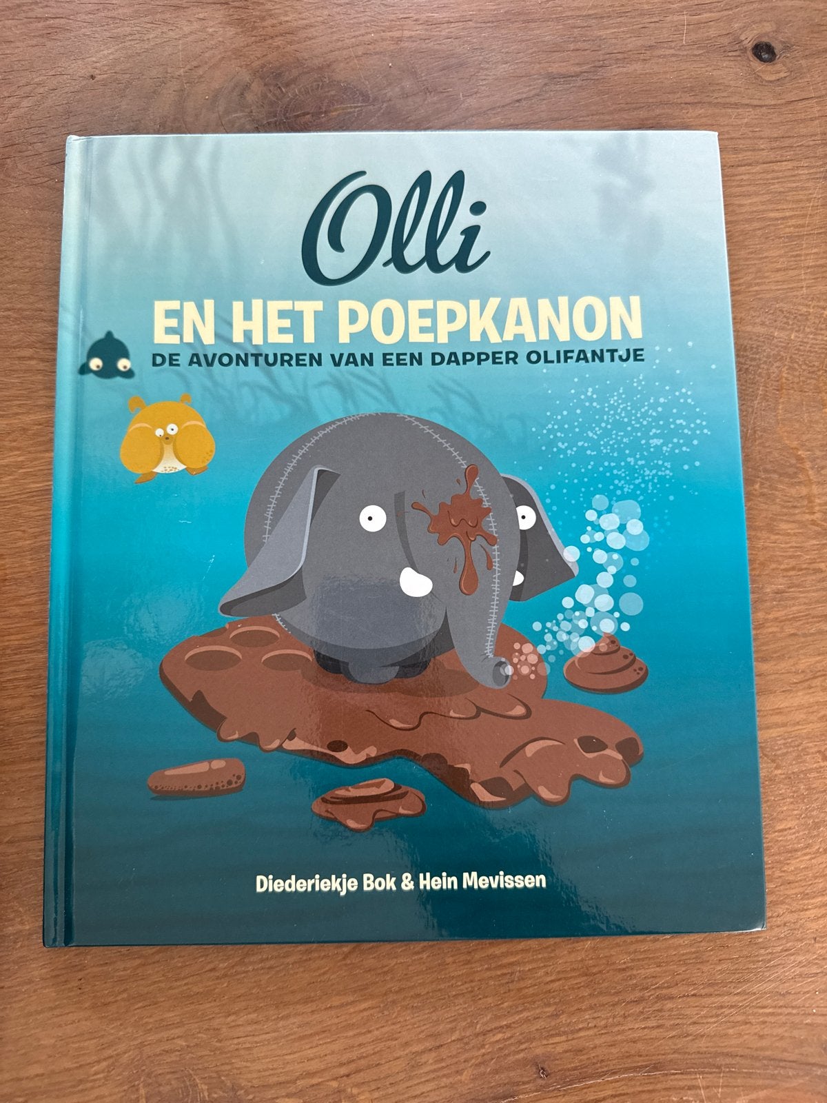Olli en het Poepkanon - Avonturen van een dapper olifantje, Ophalen of Verzenden, Zo goed als nieuw, Fictie algemeen