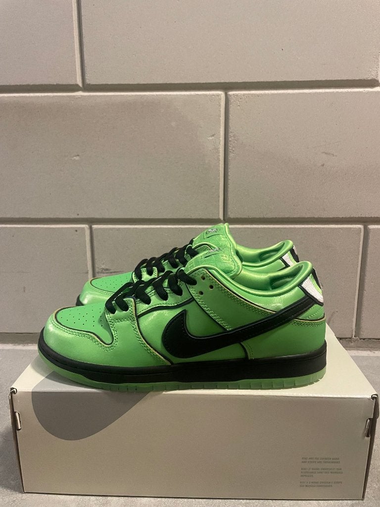 Nike SB Dunk Low x Powerpuff Girls - Maat 38 - Nieuw, Kleding | Heren, Schoenen, Nike SB, Overige kleuren, Nieuw, Ophalen of Verzenden