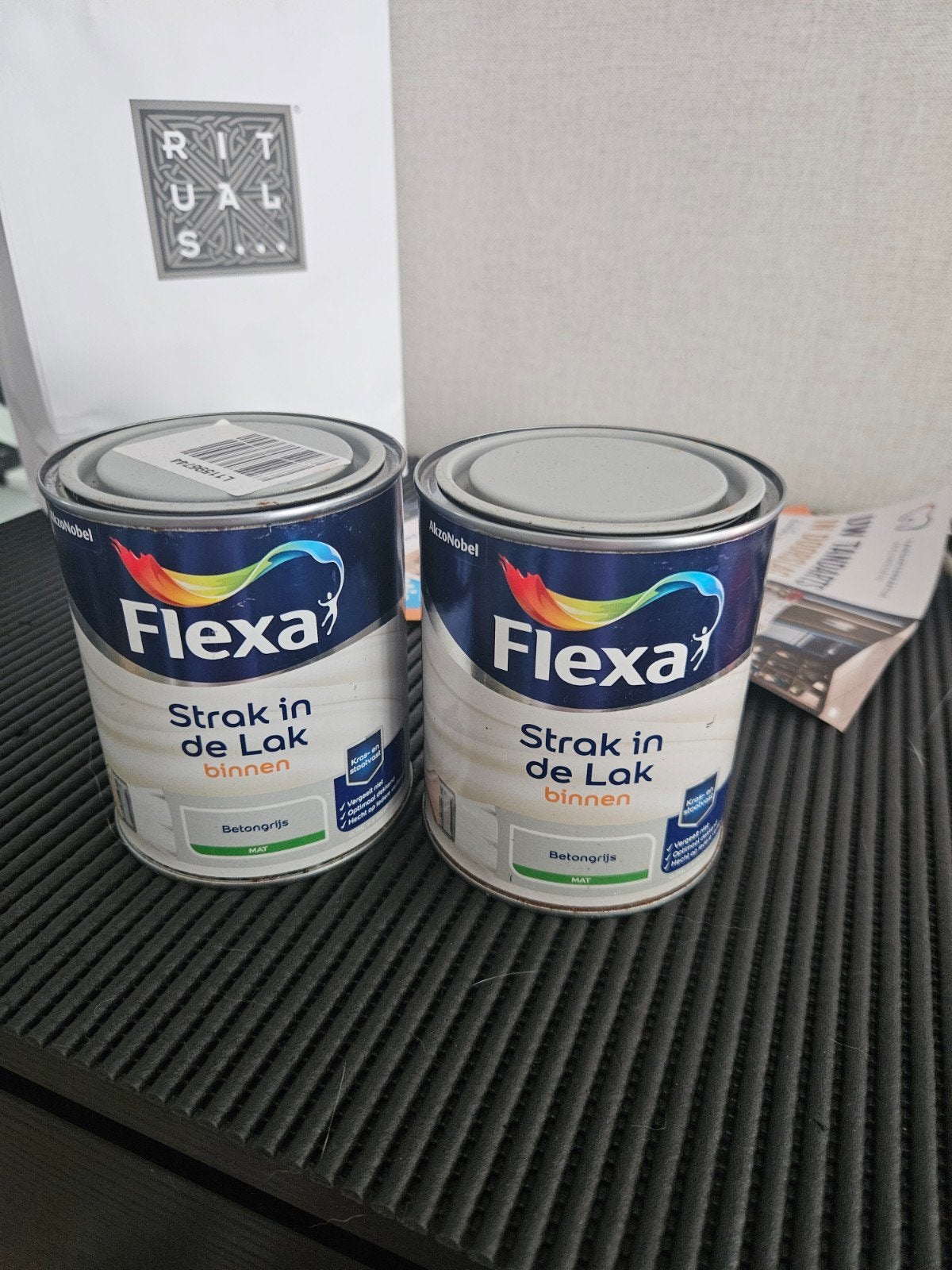 Flexa Strak in de Lak Binnen - 2 Nieuwe Blikken 0.75L, Nieuw, Ophalen of Verzenden, Lak, Grijs