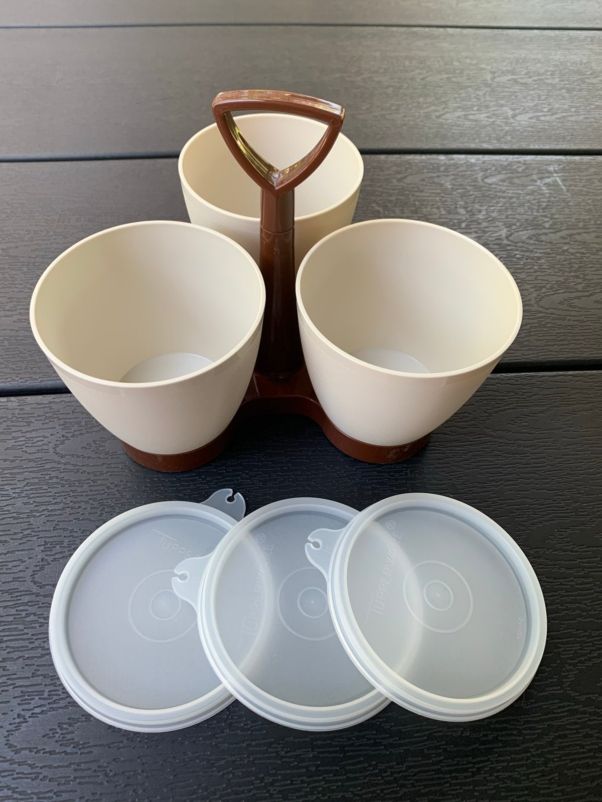 Tupperware set: 3 bakjes in houder met deksels, Nieuw, Ophalen of Verzenden, Met deksel, Bak of Kom