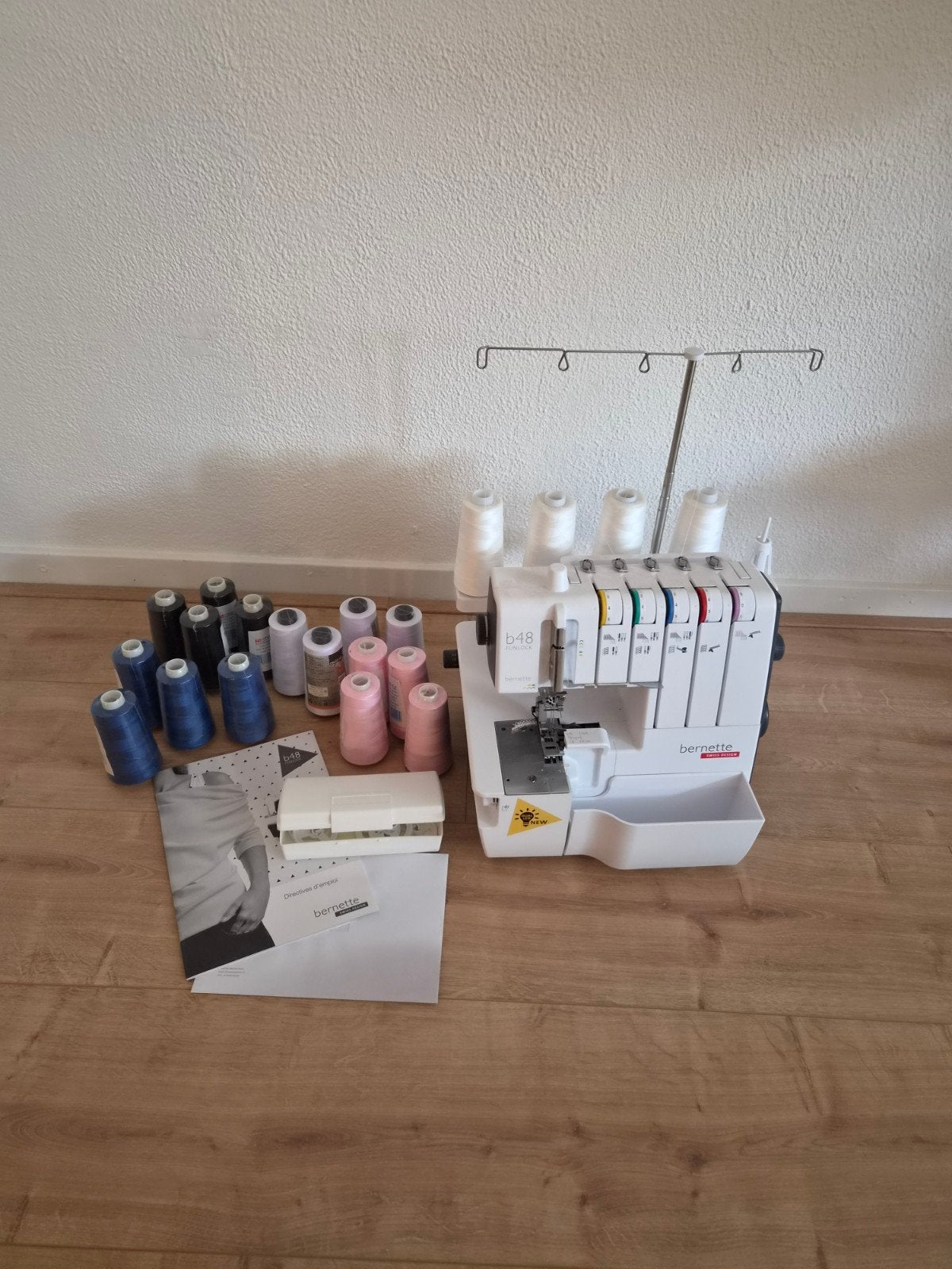 Bernette funlock b48.  Overlocker & coversteekmachine., Hobby en Vrije tijd, Ophalen of Verzenden, Zo goed als nieuw, Lockmachine