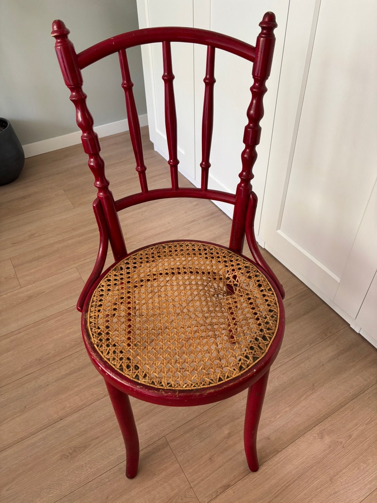 Originele Thonet stoel rood, Ophalen