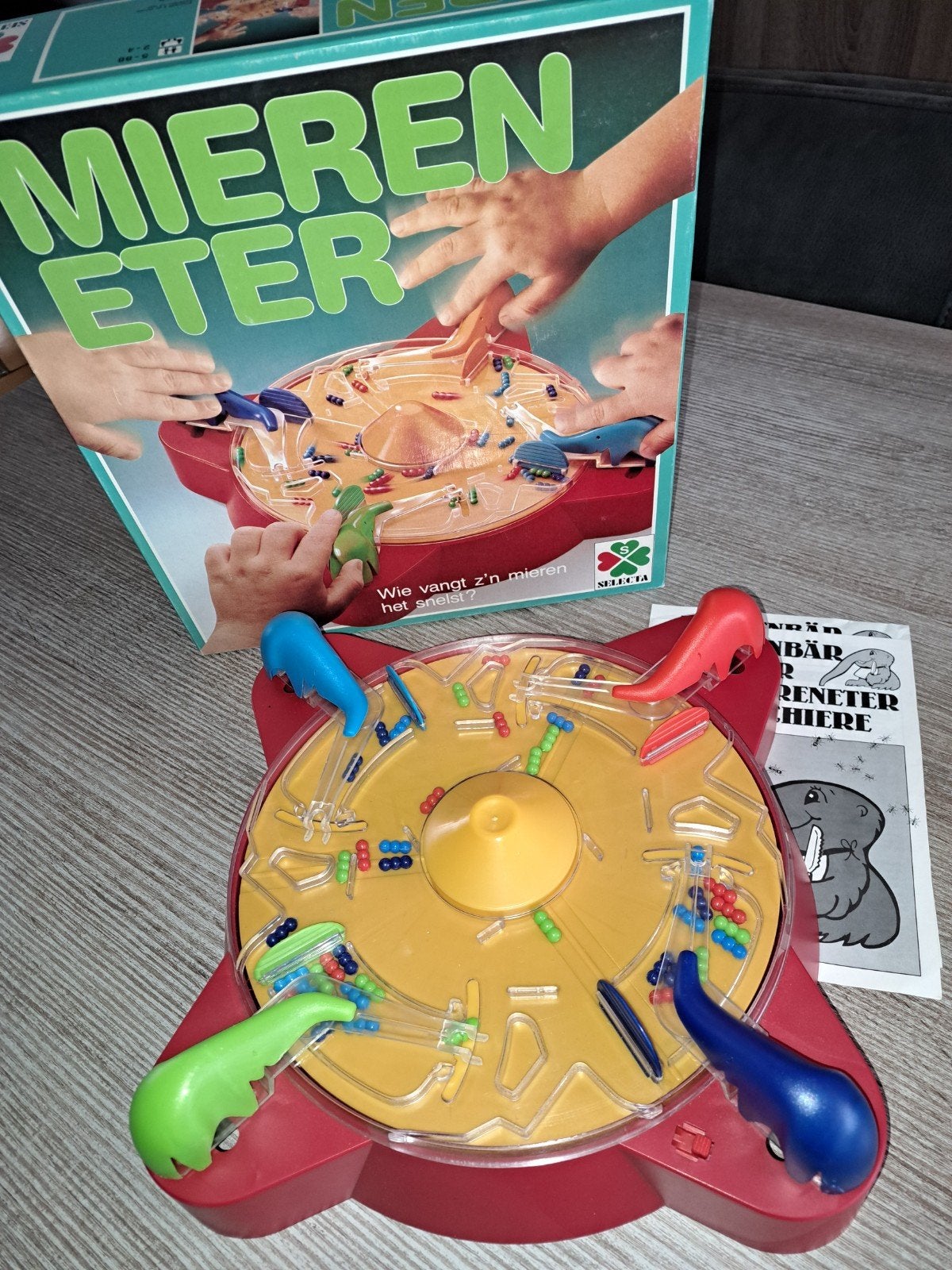 Mieren eter, Hobby en Vrije tijd, Gezelschapsspellen | Bordspellen, Ophalen of Verzenden, Zo goed als nieuw