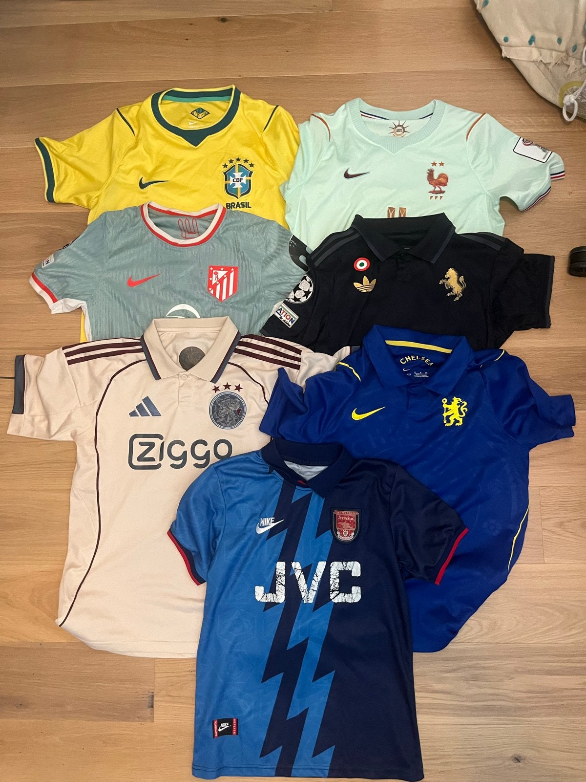 7 verschillende voetbalshirts (niet officieel), Sport en Fitness, Maat M, Ophalen of Verzenden, Gebruikt, Shirt