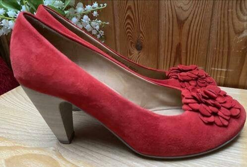 Gabor rode suède schoenen maat 38 [v], Ophalen of Verzenden, Zo goed als nieuw, Schoenen met hoge hakken, Rood