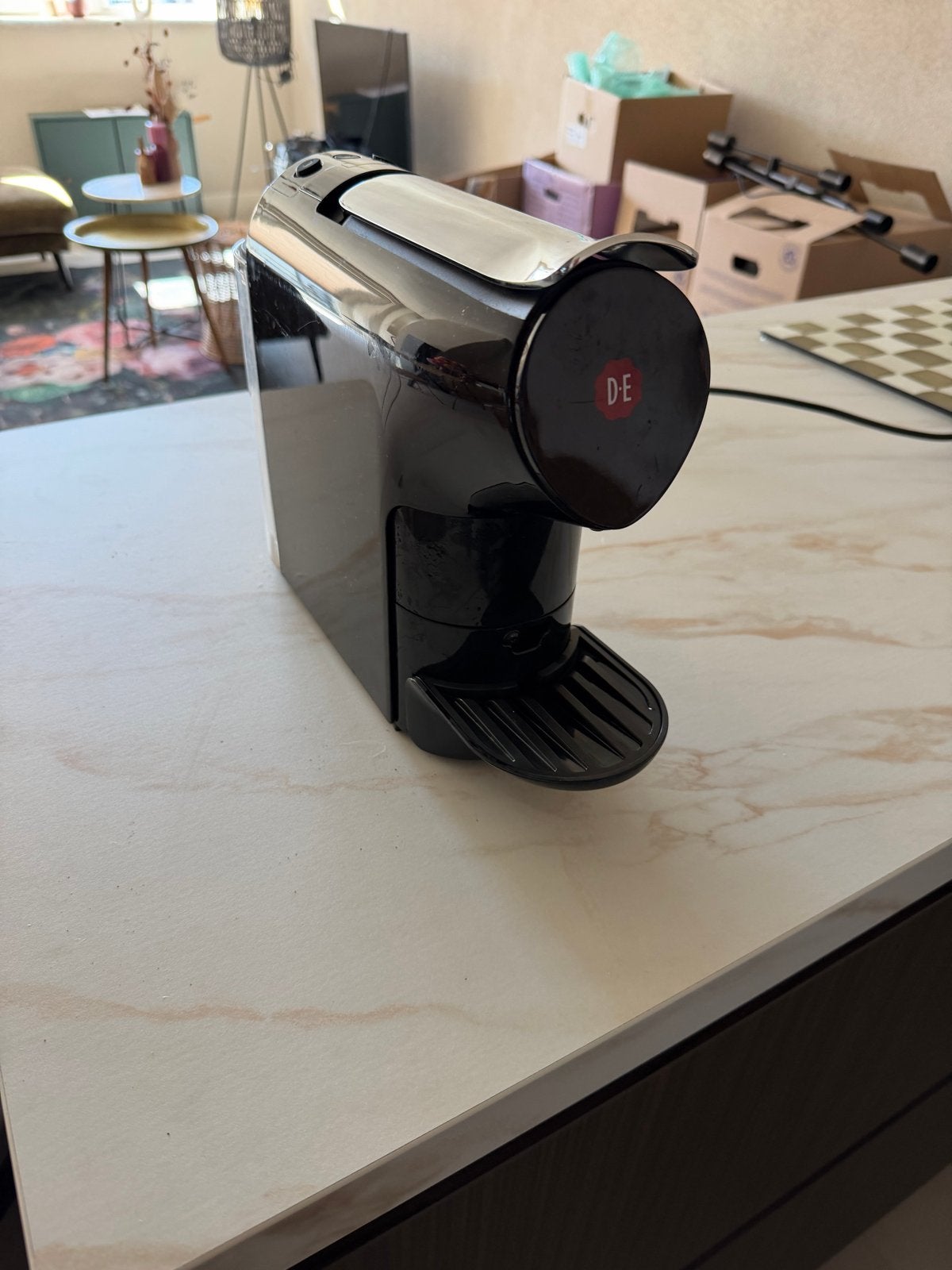 Douwe Egberts Professional Koffiezetap. vgl met de nespresso, Ophalen, Afneembaar waterreservoir, Gebruikt, Overige typen