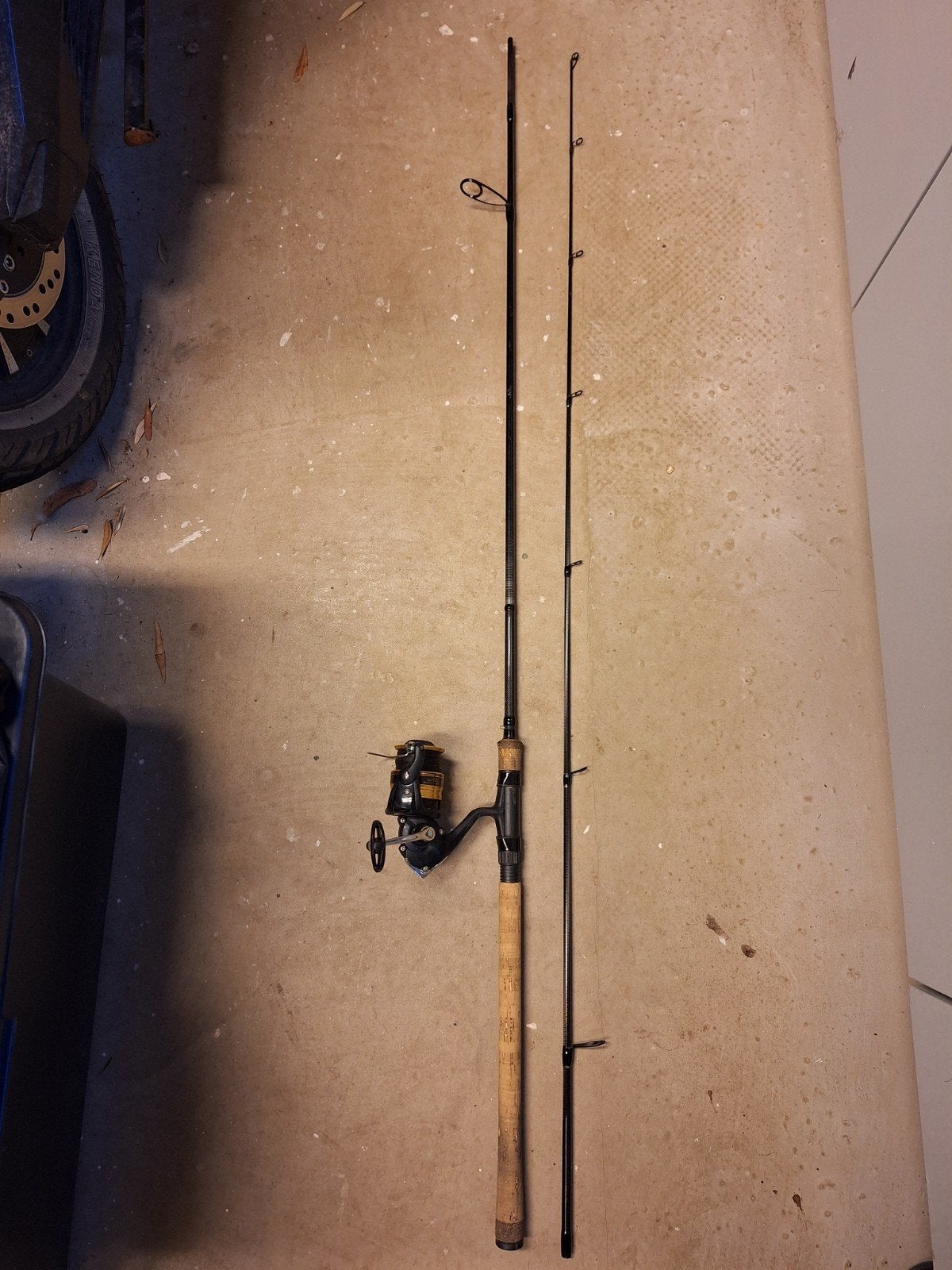Complete vishengel set: spinhengel met kunstaas, Watersport en Boten, Ophalen of Verzenden, Zo goed als nieuw, Complete hengel