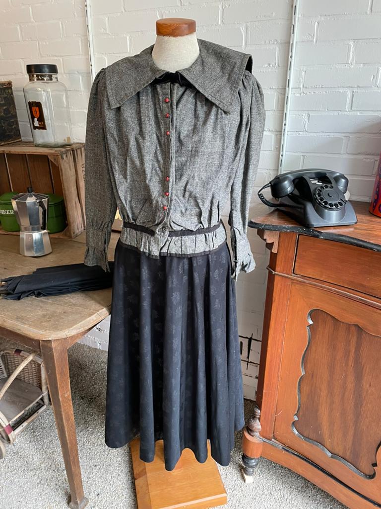 Een antiek jakje/blouse, Ophalen of Verzenden, Dames