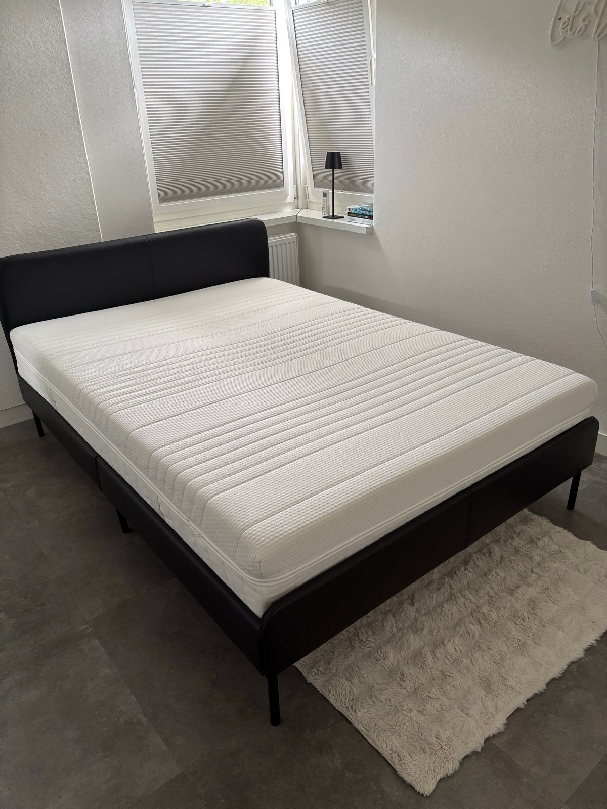 Bed Slattum (IKEA) met lattenbodem (GEEN Matras), Huis en Inrichting, Slaapkamer | Bedden, Ophalen, Overige materialen, Zwart