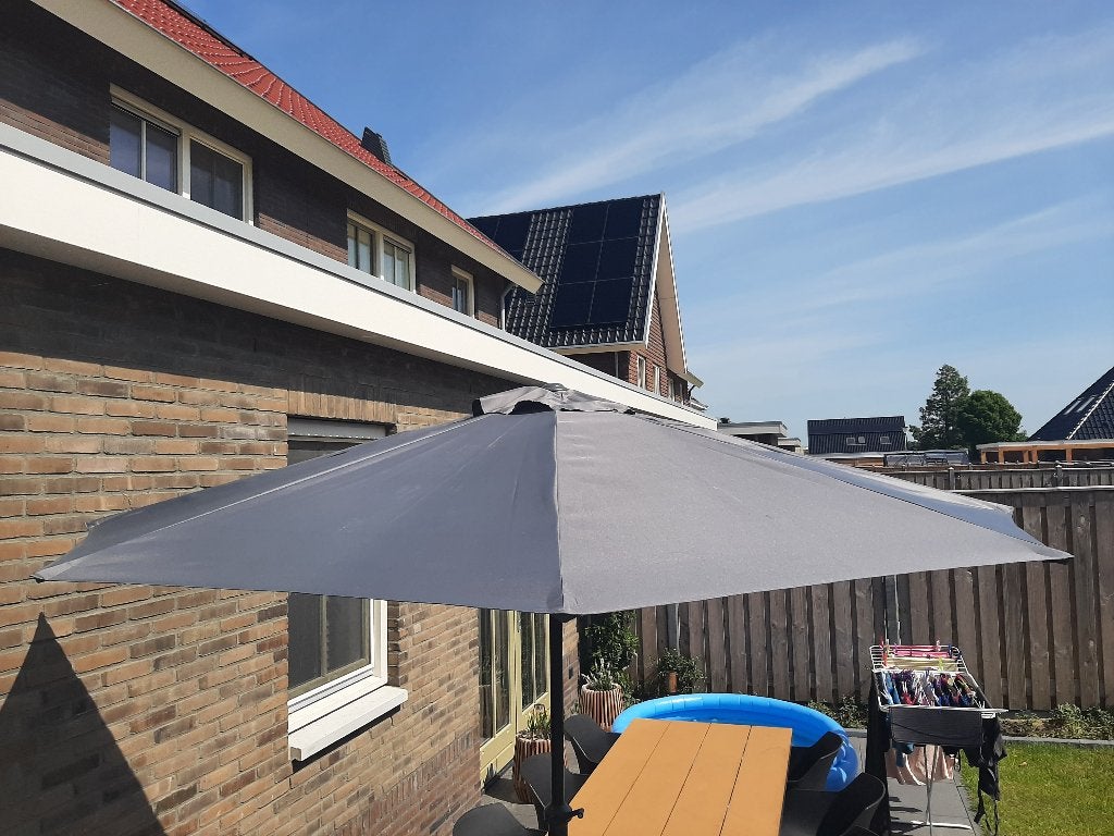 Balkonparasol antraciet 235x265x135 cm (hxbxd), Ophalen, Zo goed als nieuw, 2 tot 3 meter, Overige typen
