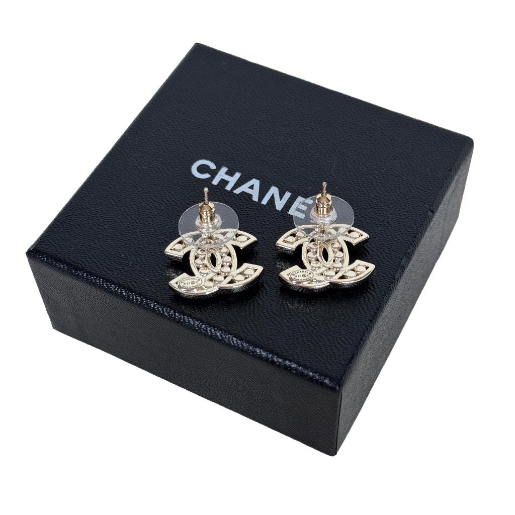 Oorbellen earrings Chanel A21C pearl coco parels CC'tjes image 2