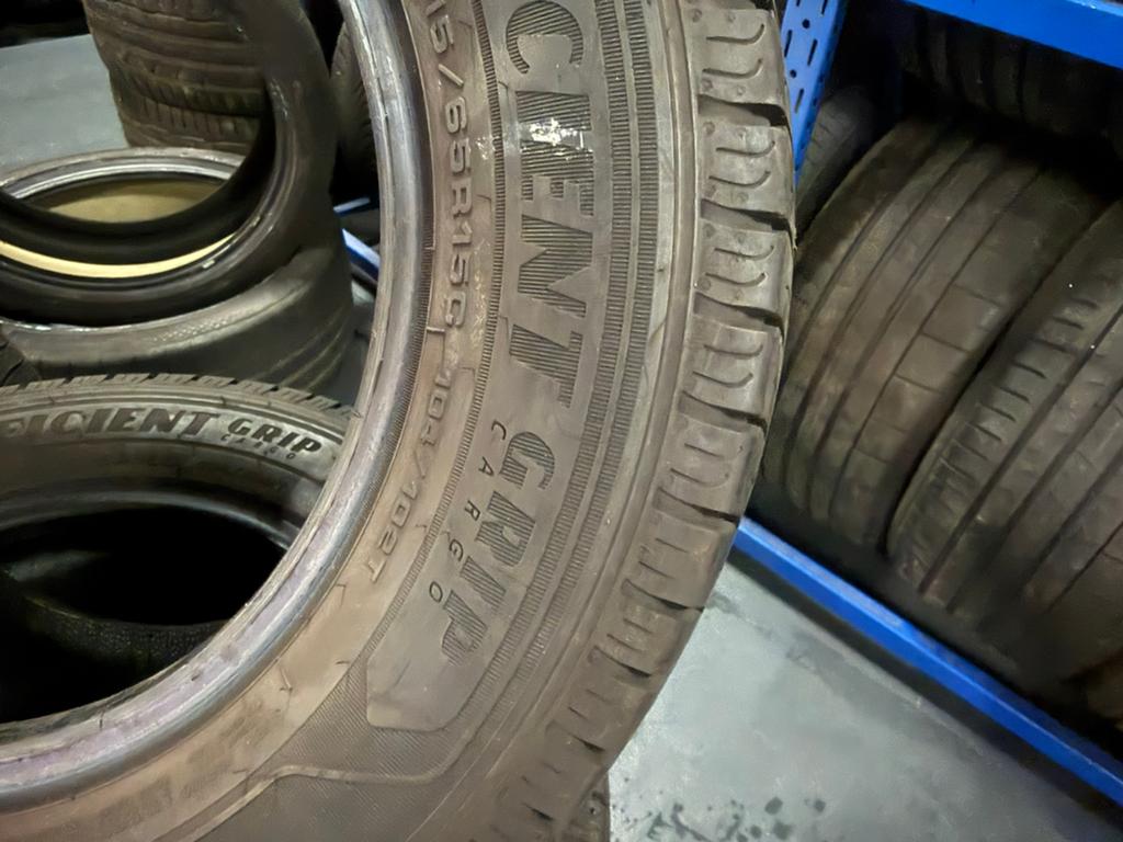 4x 215 65 15C 104T Goodyear Efficient Cargo DEMO DOT4323, 15 inch, Nieuw, Ophalen of Verzenden, Band(en)