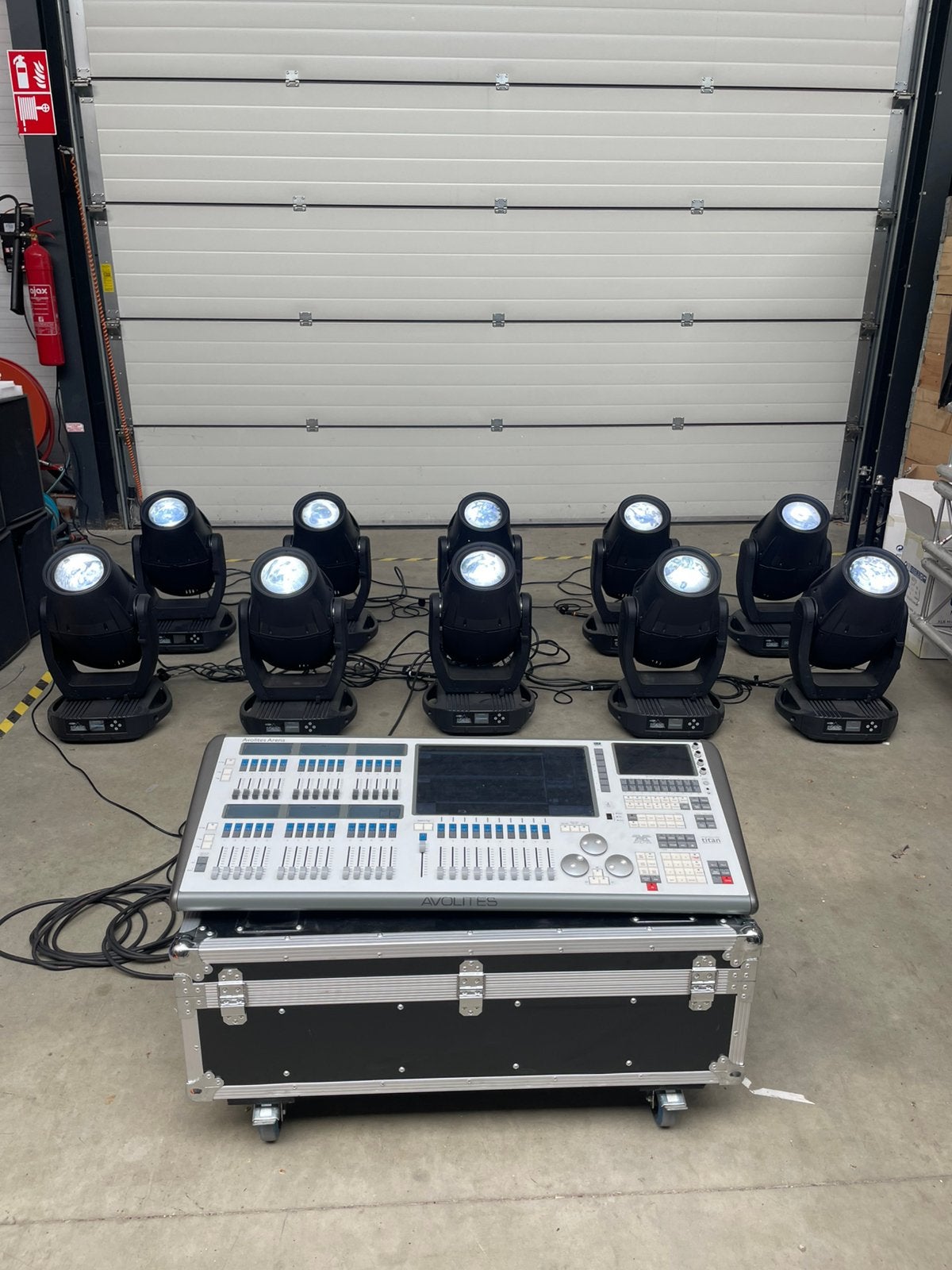 6 keer showtec polar 300 hybrid led Movinghead ip65, Muziek en Instrumenten, Licht en Laser, Ophalen, Zo goed als nieuw, Licht
