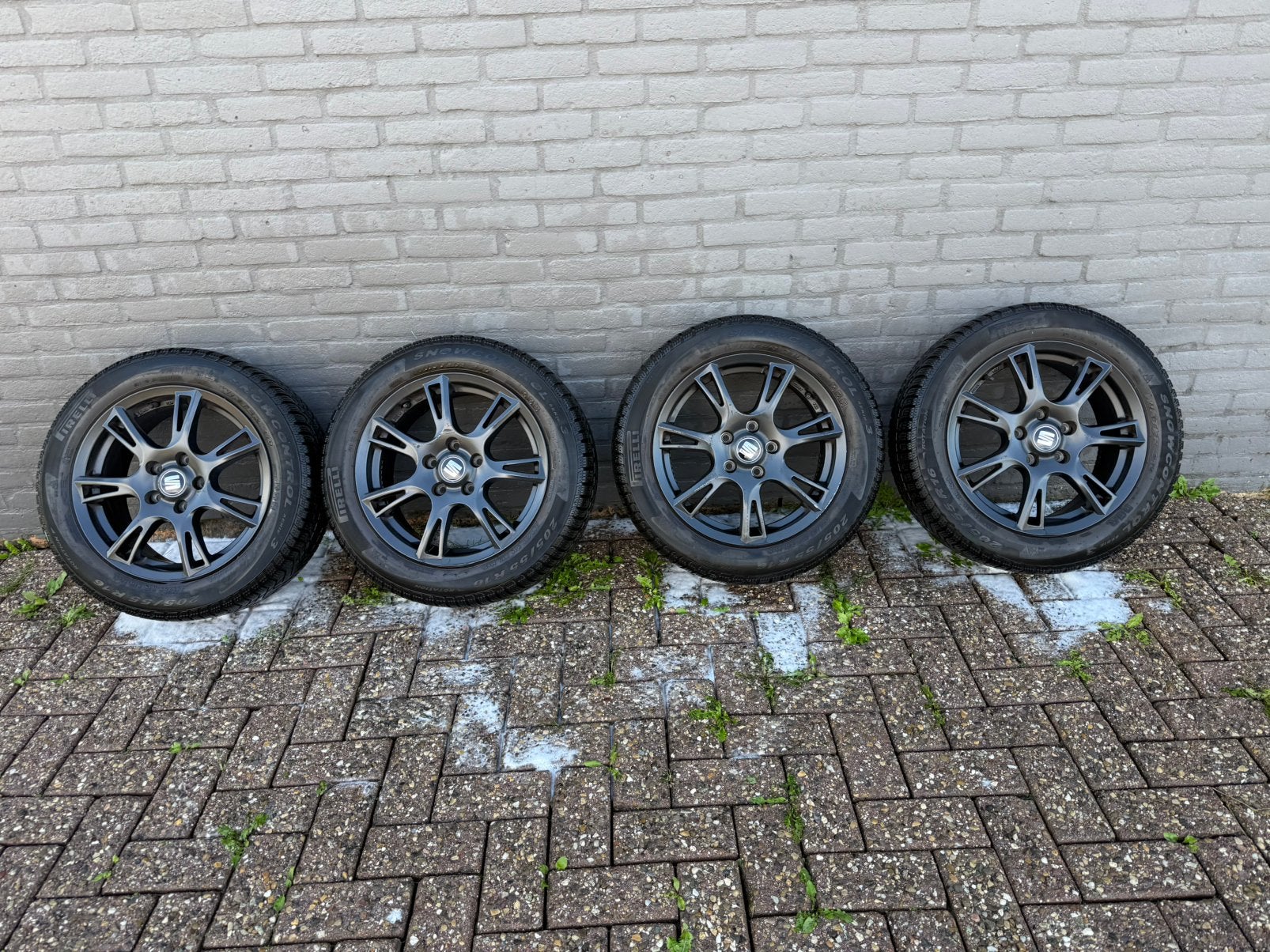 16 inch winterset Pirelli VAG Golf Leon Octavia A3, Ophalen, Gebruikt, 16 inch, Banden en Velgen