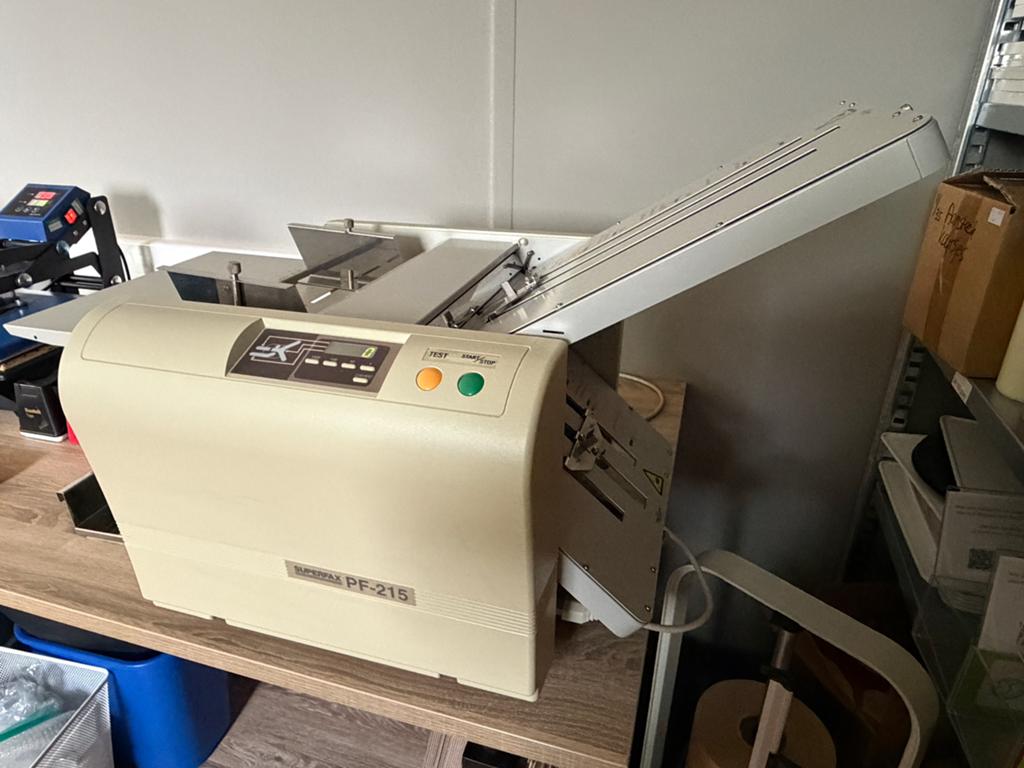 Vouwmachine Superfax PF-215, Verzenden