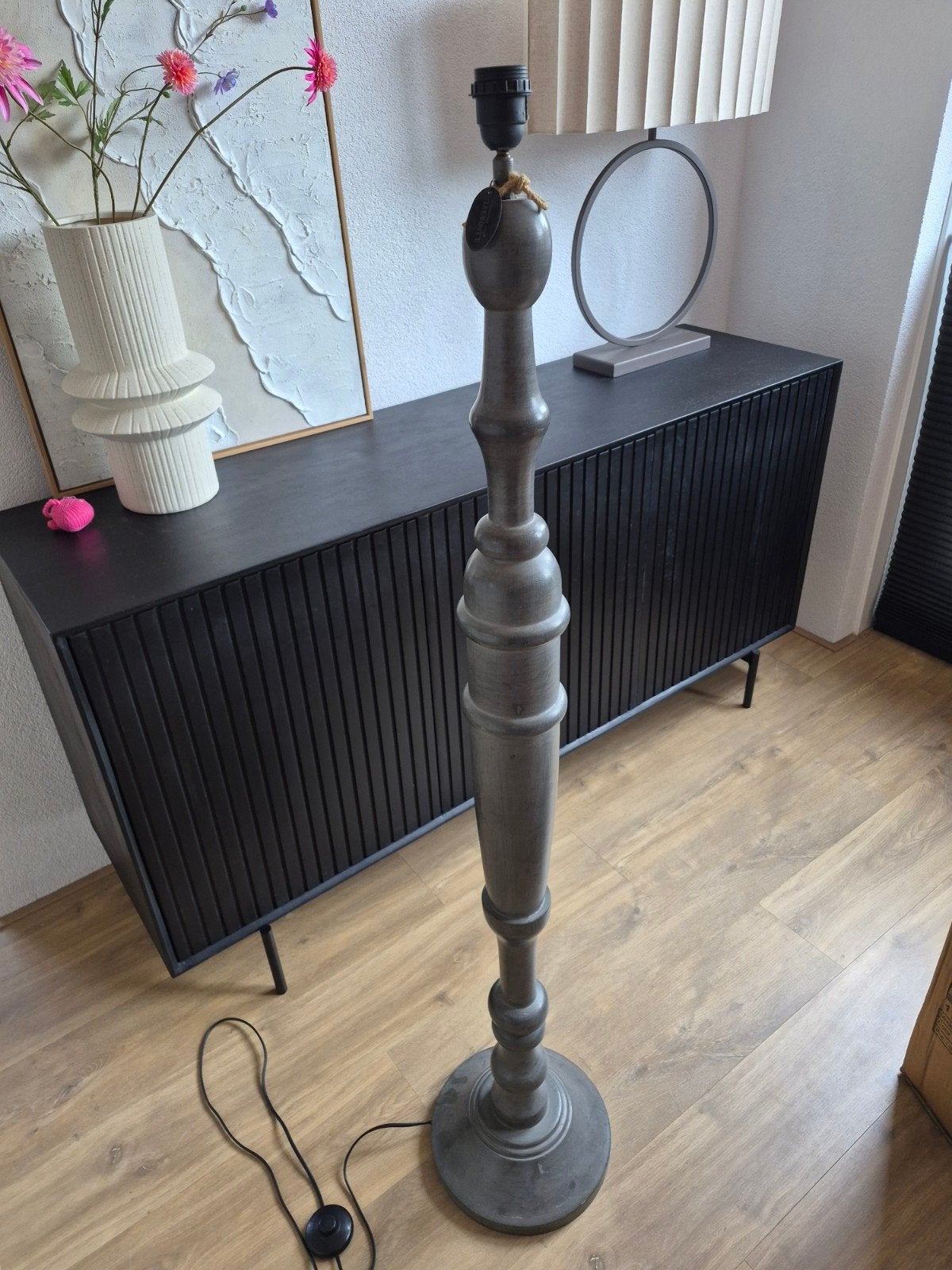 Prachtige Riverdale vloerlamp - Grijze kleur, Overige materialen, Ophalen of Verzenden, 150 tot 200 cm, Landelijk