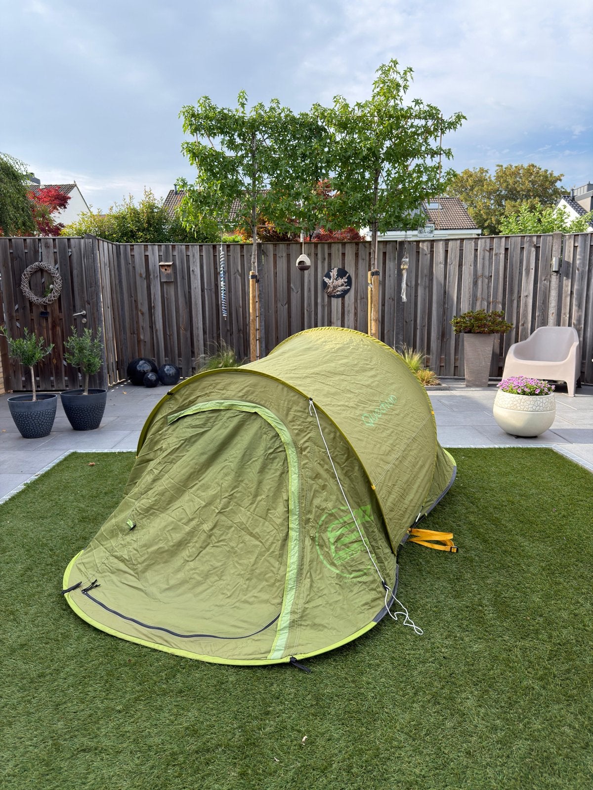 Quechua Tent - 1/2 persoon incl luchtbed en kussen, Ophalen, Gebruikt, Tot en met 2
