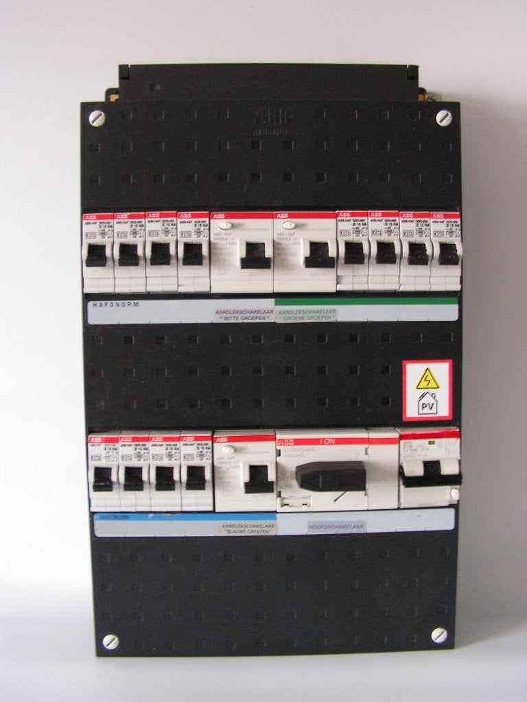 ABB busboard 3-fase groepenkast ( 12 groepen ) met PV alamat, Doe-het-zelf en Verbouw, Elektra en Kabels, Ophalen of Verzenden