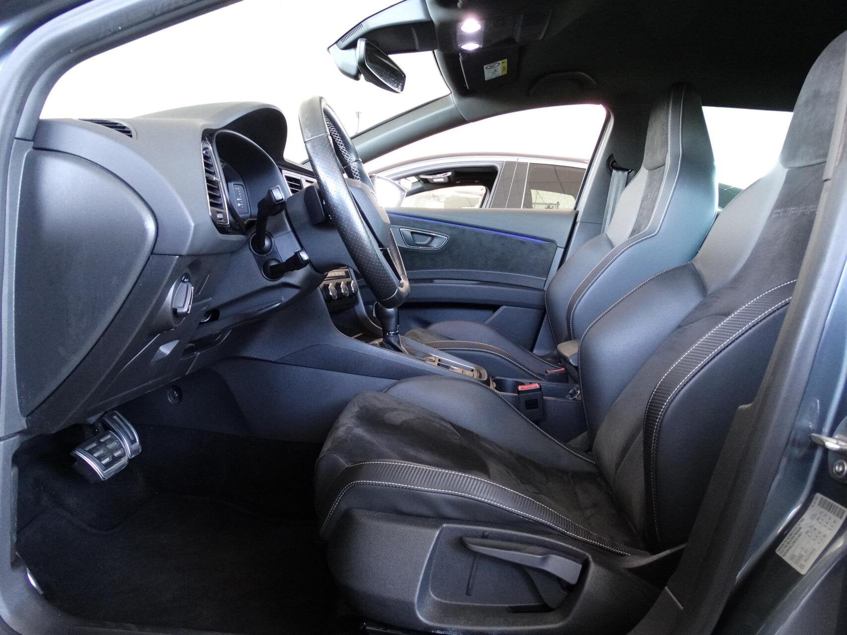 CUPRA Leon ST 2.0 TSI 400 PK DSG 4Drive Carbon Edition ABT |, Auto's, Automaat, Automatische klimaatregeling, 15 km/l, Gebruikt