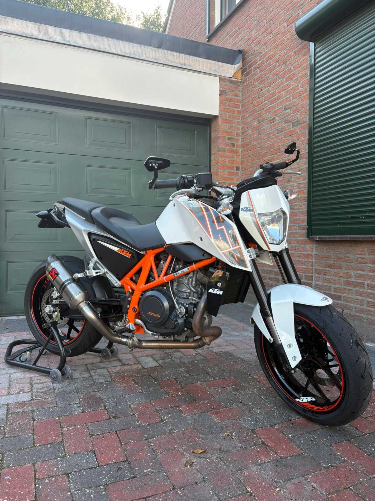 KTM Duke 690 – 2013 – Wit/Oranje, Motoren, Motoren | KTM, 649 cc, Gebruikt, Particulier, Handvatverwarming