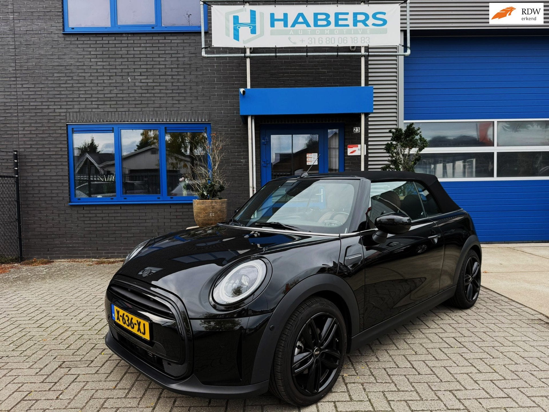 Mini Cabrio 1.5 Cooper MINI Yours 136PK|Matrix Led|AUT|Navi|, 136 pk, Gebruikt, Euro 6, Automatische klimaatregeling