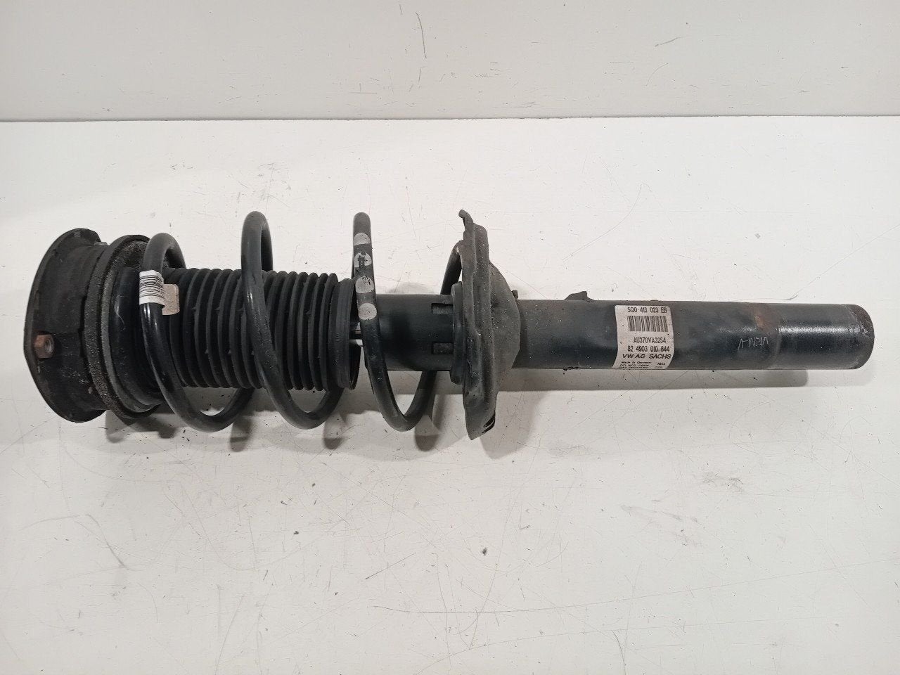 Veerpoot links voor Audi A3, Onderdelen@venauto.nl, Van der Ven Autorecycling B.V., Gebruikt, Ettenseweg 76, 4706 PB Roosendaal, The Netherlands