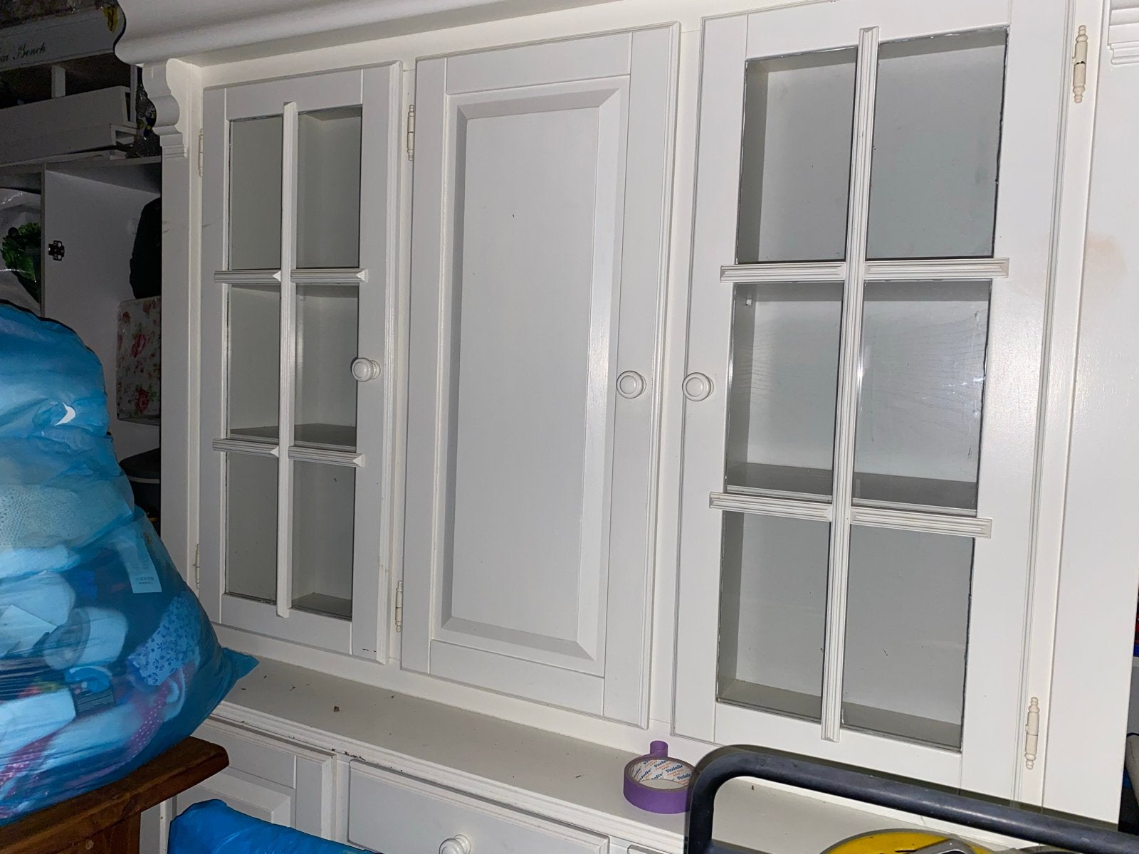 Witte wandkast/buffetkast met glazen deuren, Gebruikt, Ophalen of Verzenden, 150 tot 200 cm, 25 tot 50 cm